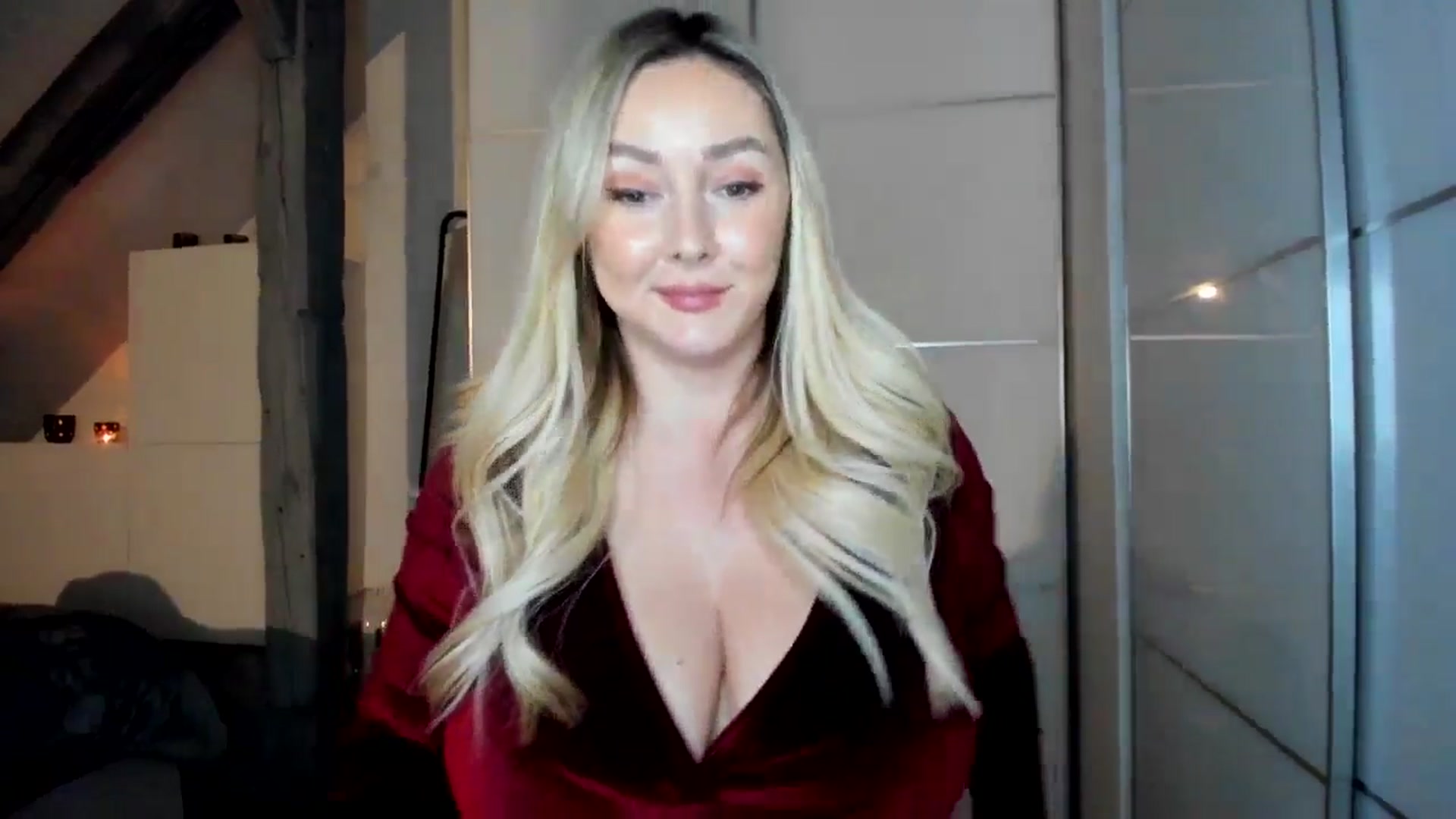 Gallery image thumbnail from Mi_Ha's myfreecams stream on, 12/01/2025, 16:16 image 7 of 20