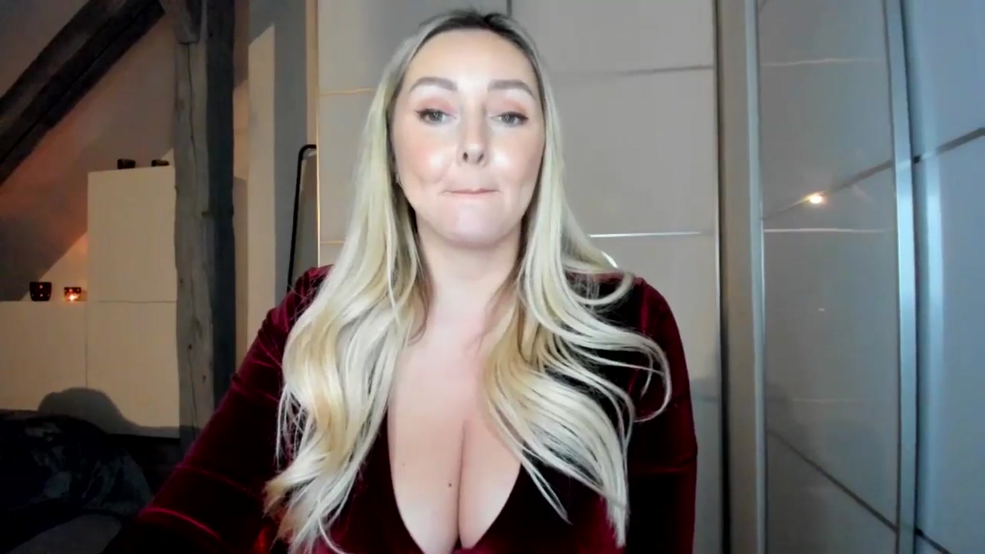 Gallery image thumbnail from Mi_Ha's myfreecams stream on, 12/01/2025, 16:16 image 18 of 20