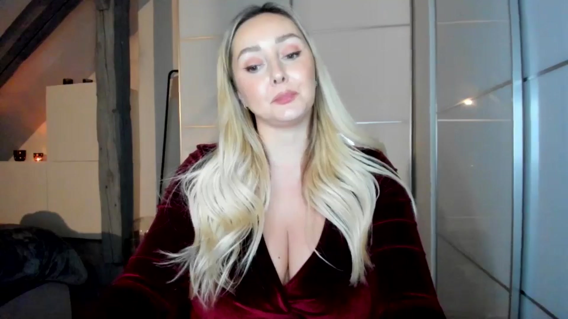 Gallery image thumbnail from Mi_Ha's myfreecams stream on, 12/01/2025, 17:03 image 5 of 20
