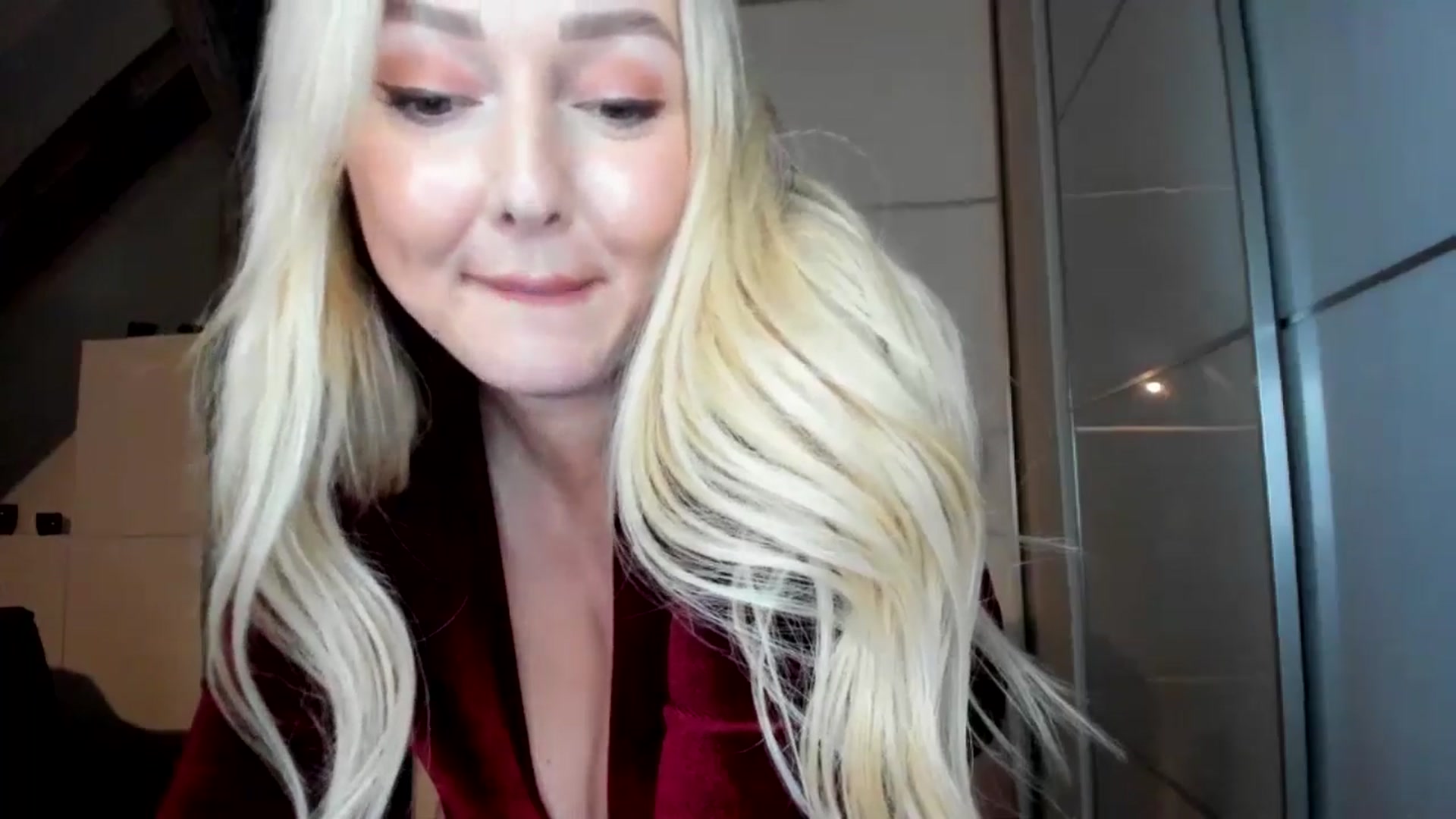 Gallery image thumbnail from Mi_Ha's myfreecams stream on, 12/01/2025, 17:46 image 20 of 20