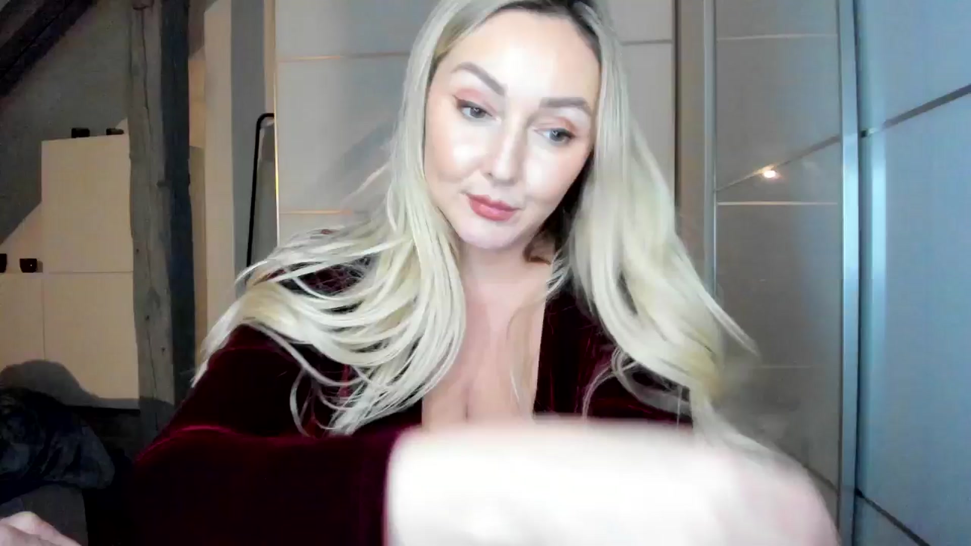 Gallery image thumbnail from Mi_Ha's myfreecams stream on, 12/01/2025, 18:35 image 10 of 20