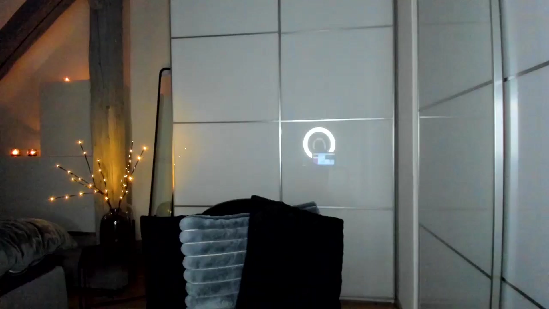 Gallery image thumbnail from Mi_Ha's myfreecams stream on, 12/05/2025, 16:07 image 10 of 20