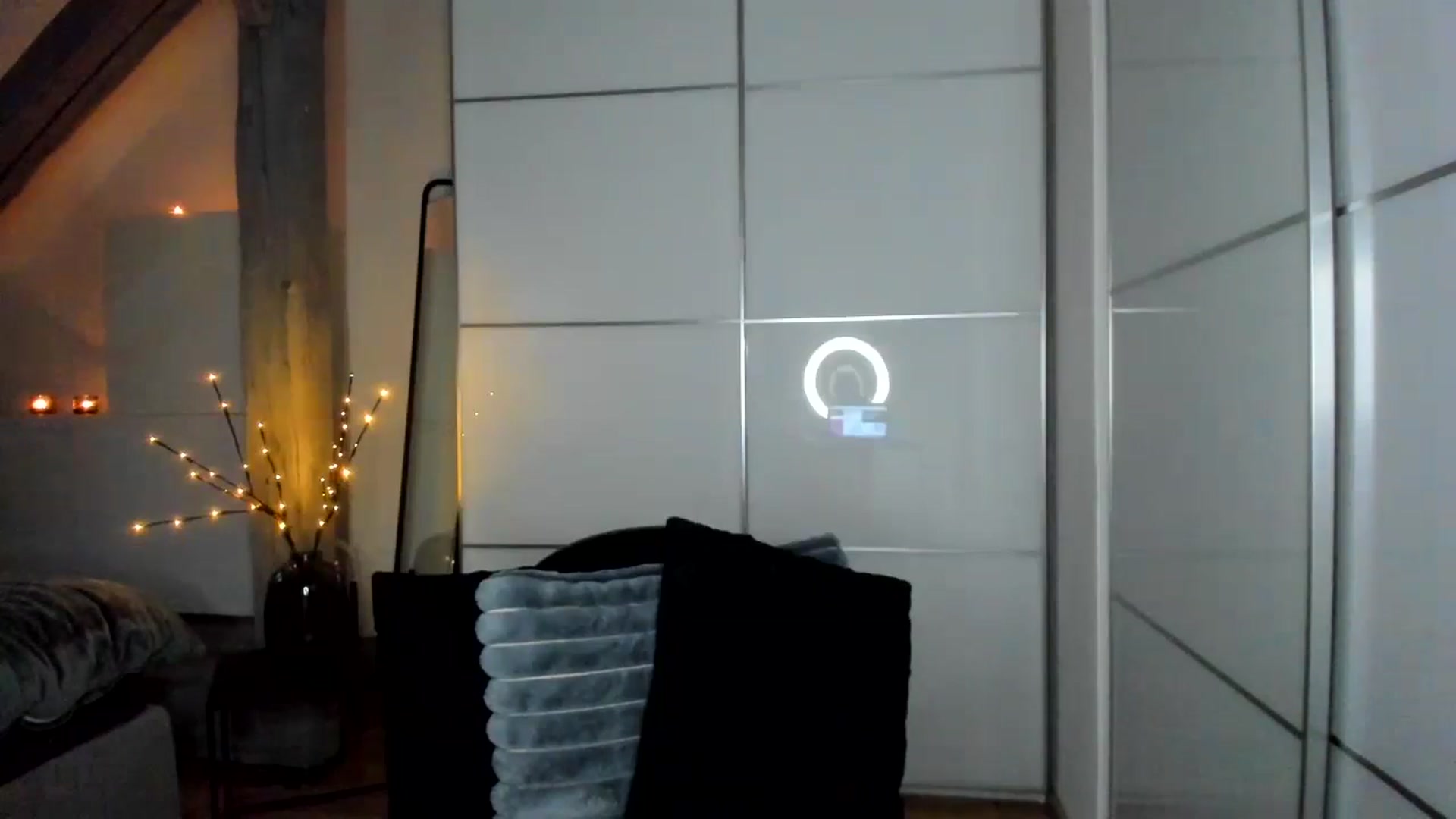Gallery image thumbnail from Mi_Ha's myfreecams stream on, 12/05/2025, 16:07 image 9 of 20
