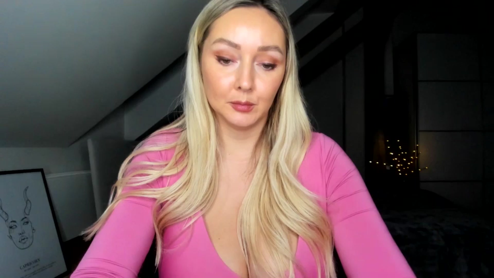 Gallery image thumbnail from Mi_Ha's myfreecams stream on, 12/09/2025, 15:48 image 4 of 20