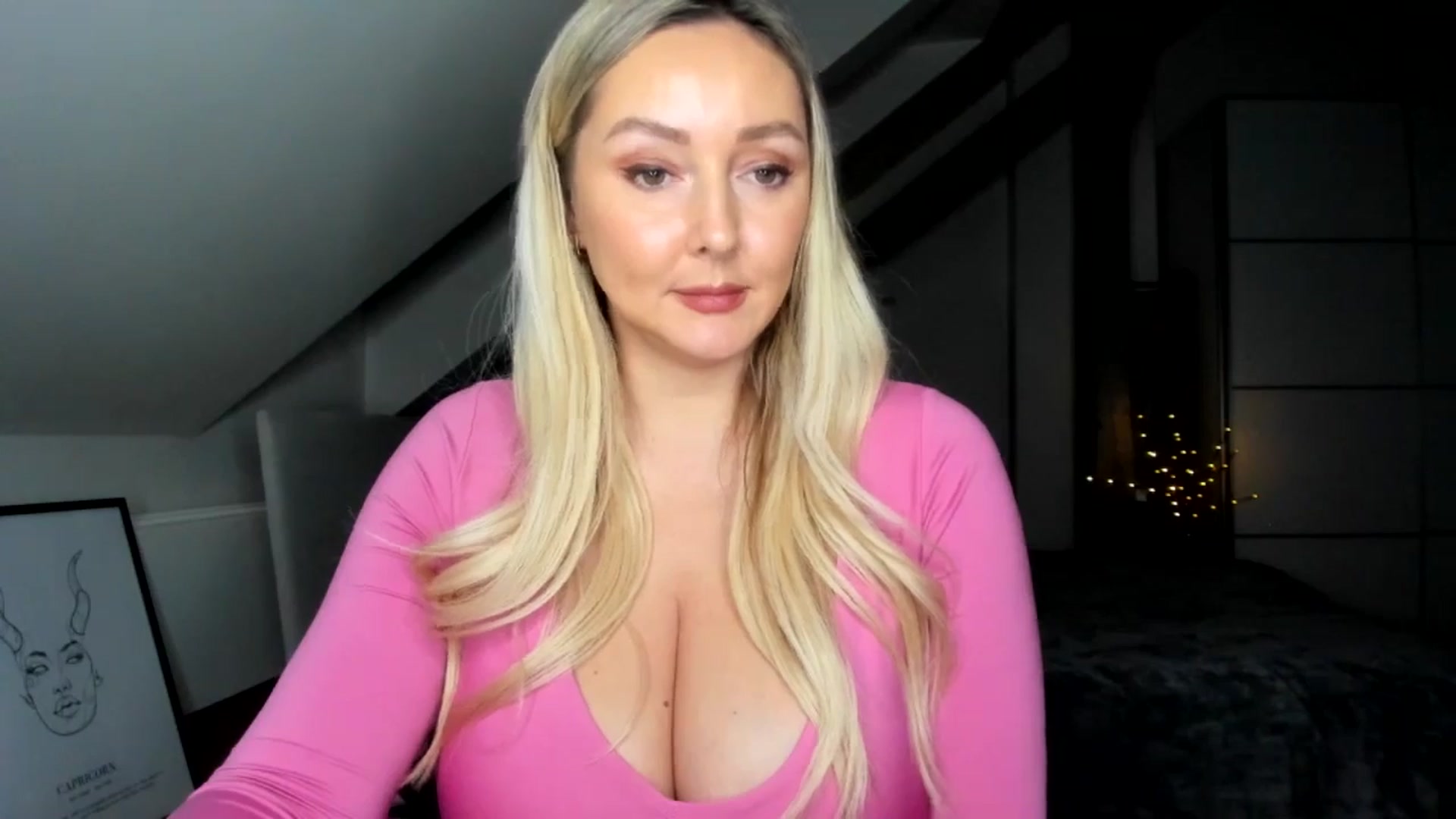 Gallery image thumbnail from Mi_Ha's myfreecams stream on, 12/09/2025, 15:48 image 17 of 20