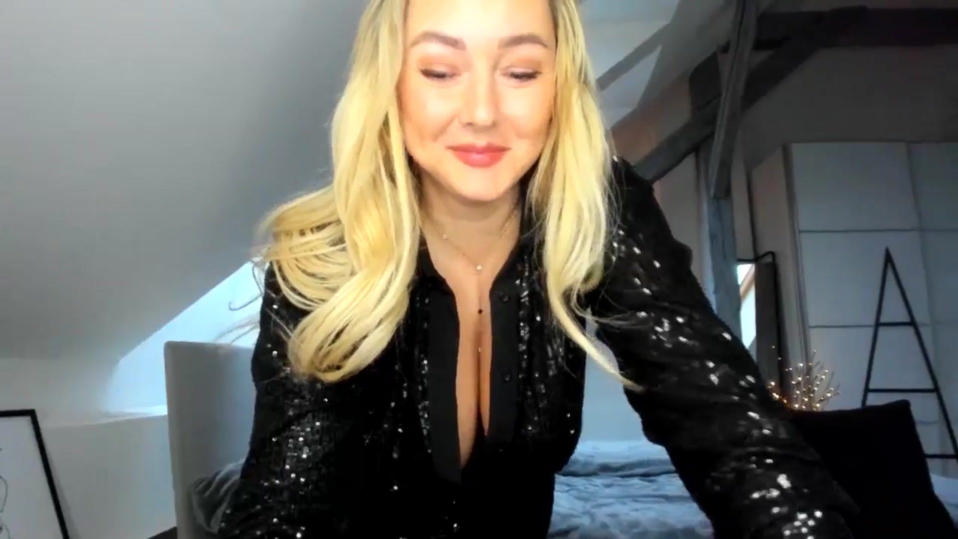 Gallery image thumbnail from Mi_Ha's myfreecams stream on, 12/22/2025, 14:05 image 19 of 20