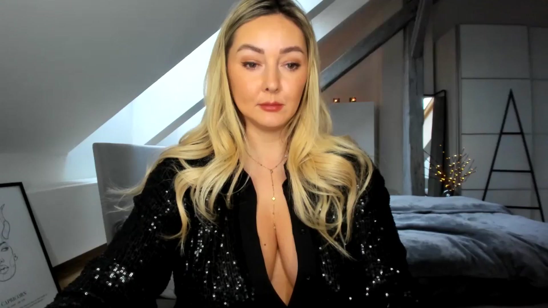 Gallery image thumbnail from Mi_Ha's myfreecams stream on, 12/22/2025, 14:05 image 5 of 20