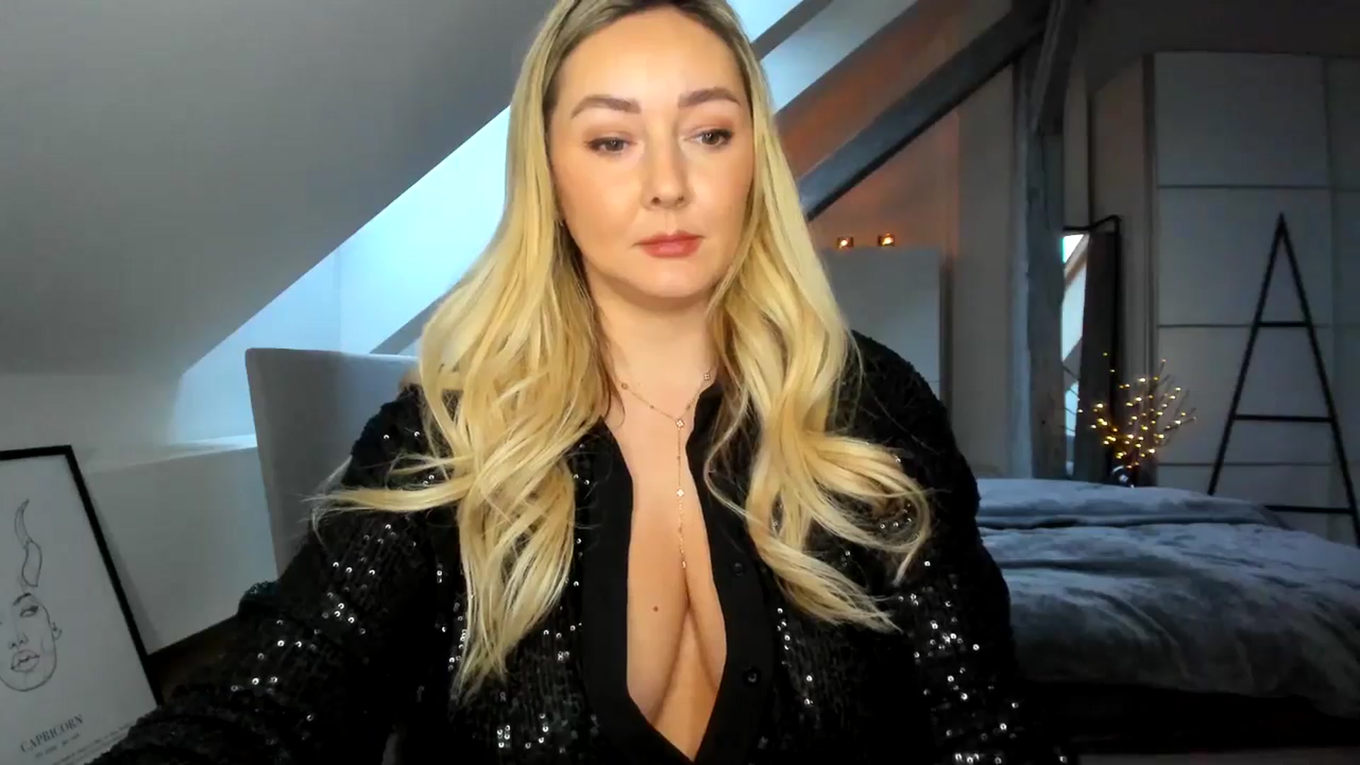 Gallery image thumbnail from Mi_Ha's myfreecams stream on, 12/22/2025, 14:19 image 10 of 20