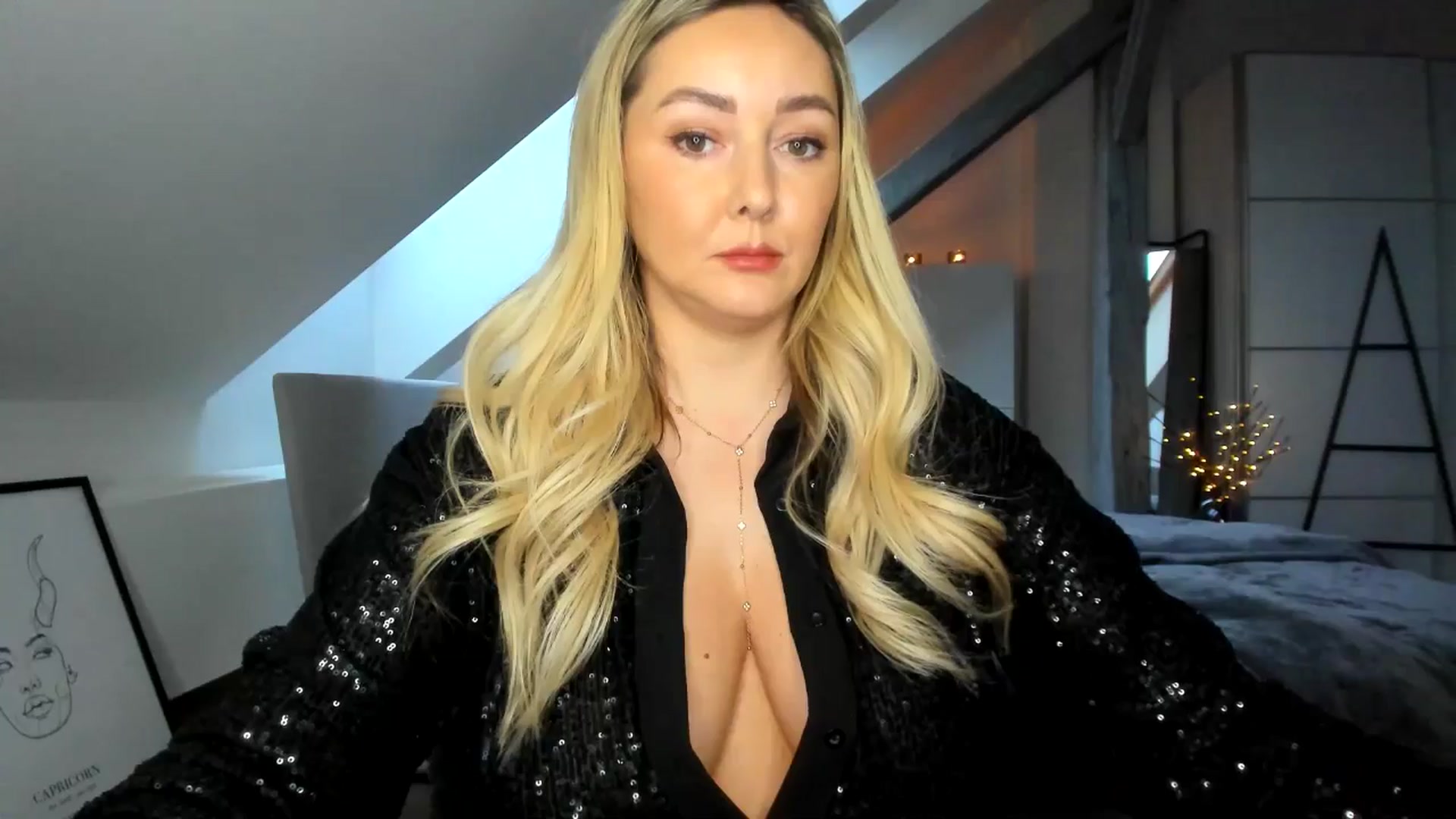 Gallery image thumbnail from Mi_Ha's myfreecams stream on, 12/22/2025, 14:19 image 19 of 20
