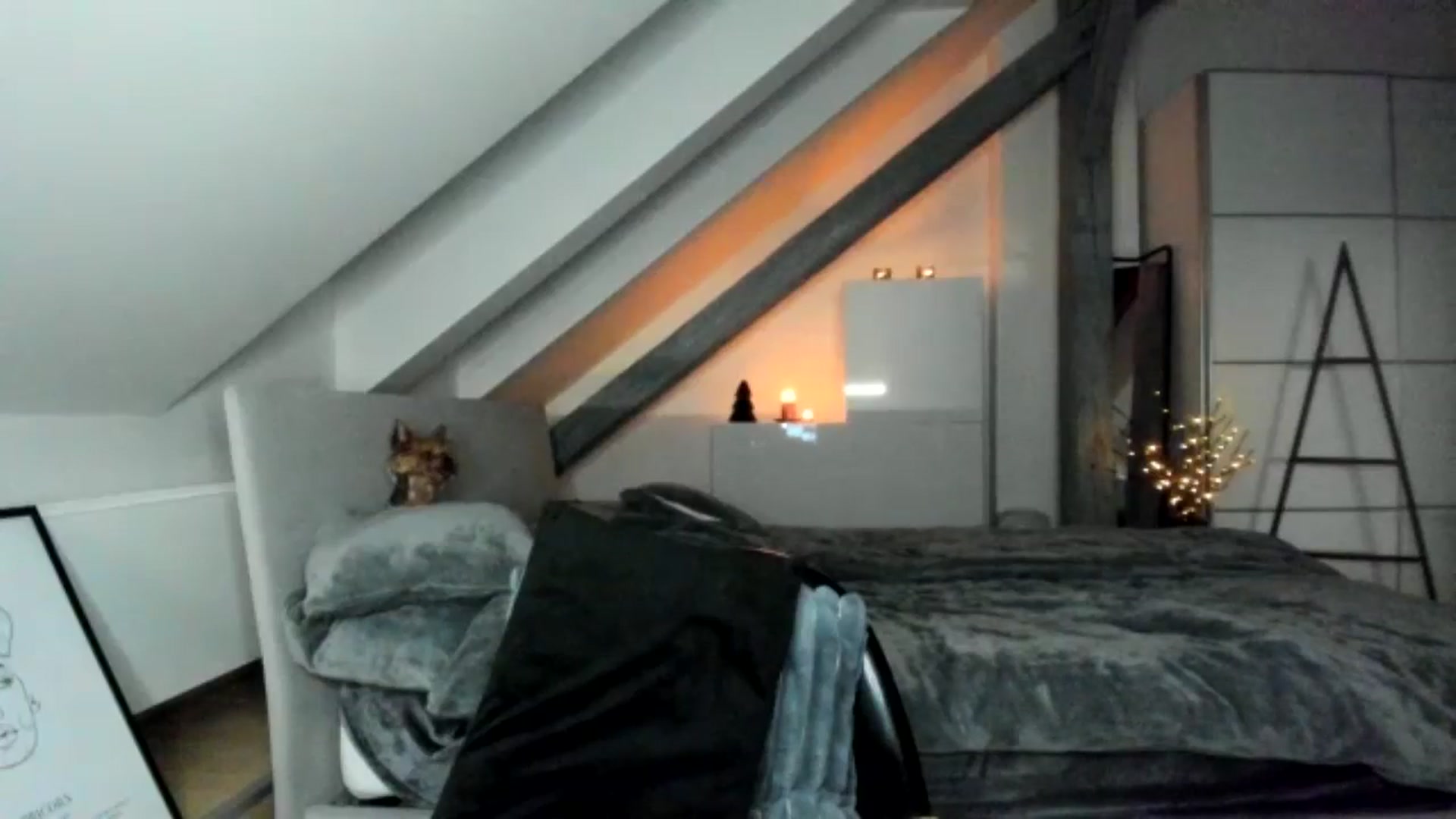 Gallery image thumbnail from Mi_Ha's myfreecams stream on, 12/22/2025, 17:27 image 14 of 20