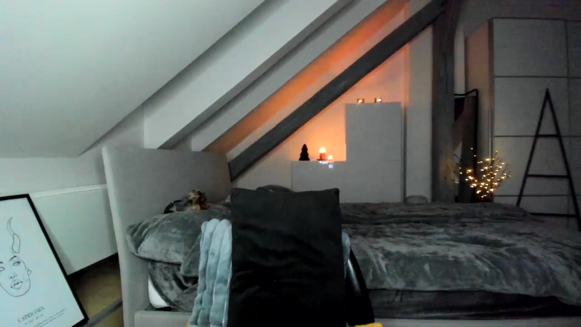 Gallery image thumbnail from Mi_Ha's myfreecams stream on, 12/22/2025, 17:27 image 8 of 20