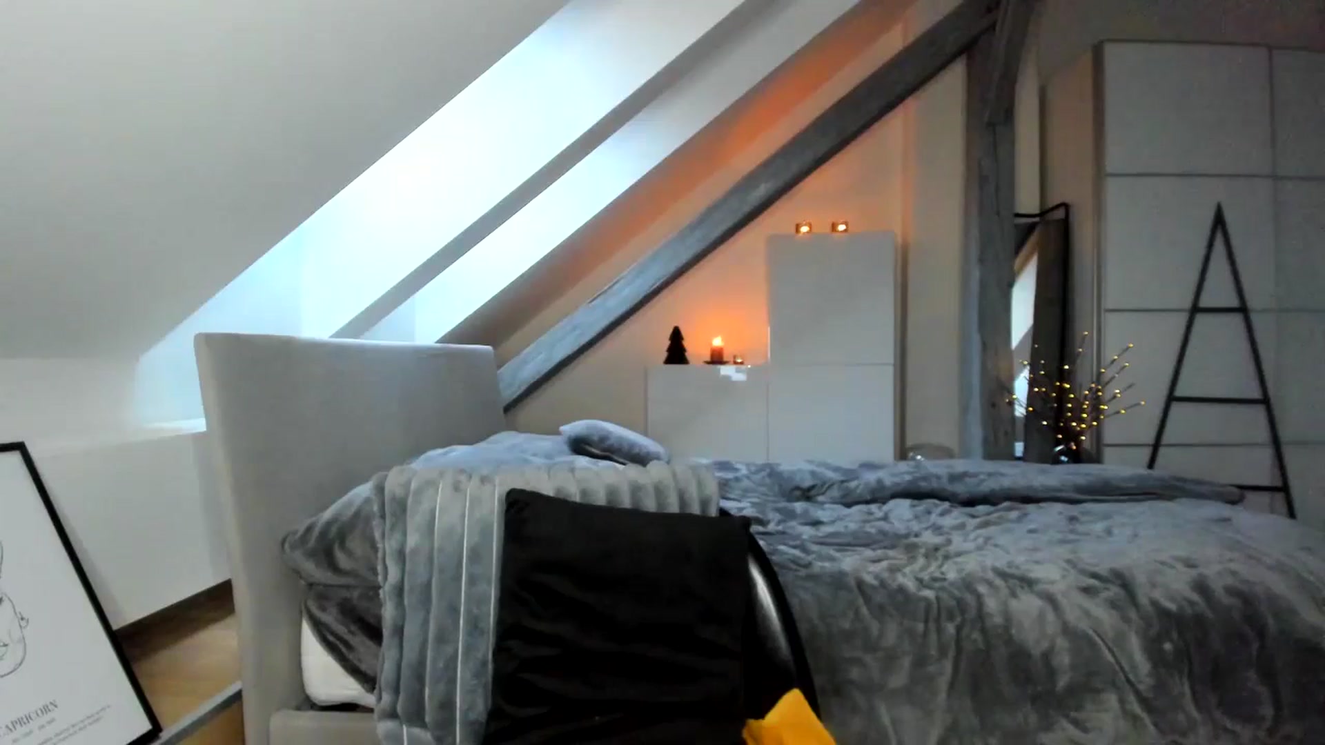 Gallery image thumbnail from Mi_Ha's myfreecams stream on, 12/23/2025, 14:40 image 18 of 20