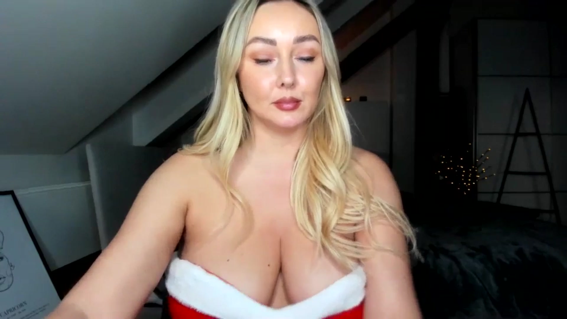 Gallery image thumbnail from Mi_Ha's myfreecams stream on, 12/23/2025, 16:29 image 14 of 20