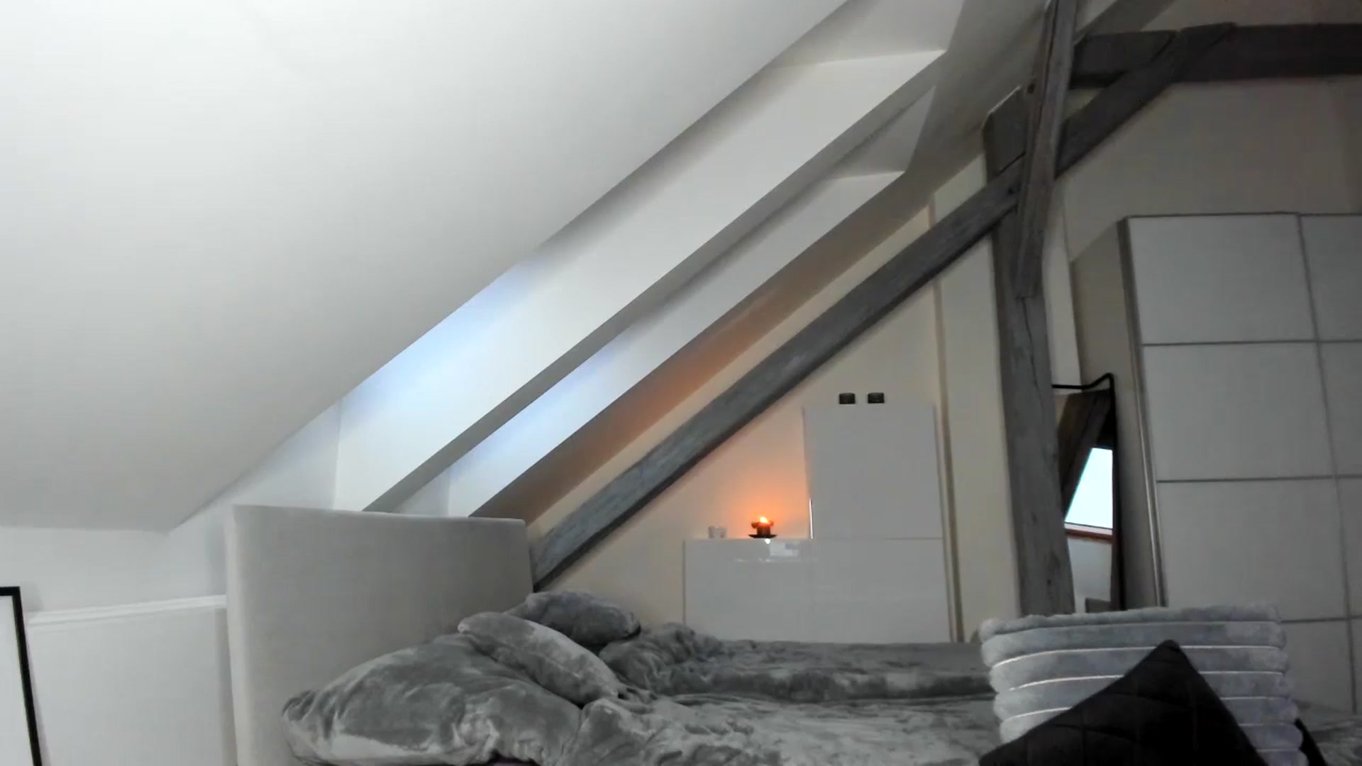 Gallery image thumbnail from Mi_Ha's myfreecams stream on, 12/29/2025, 15:32 image 9 of 20