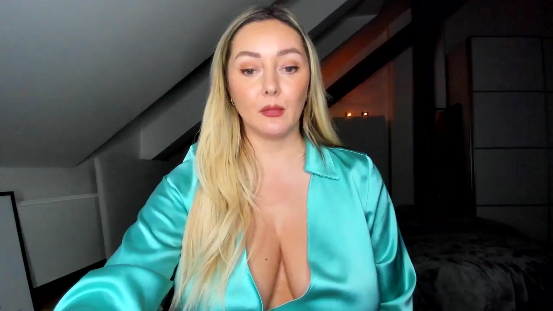 Gallery image thumbnail from Mi_Ha's myfreecams stream on, 12/29/2025, 17:13 image 15 of 20