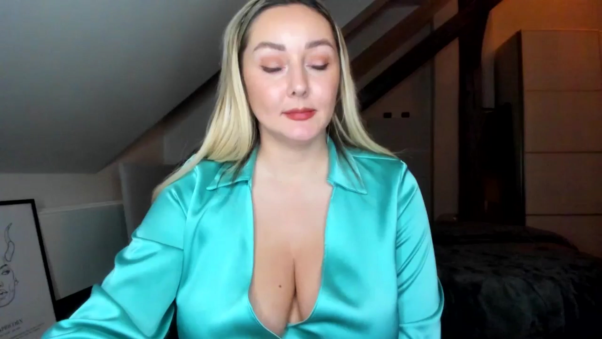 Gallery image thumbnail from Mi_Ha's myfreecams stream on, 12/29/2025, 22:18 image 13 of 20