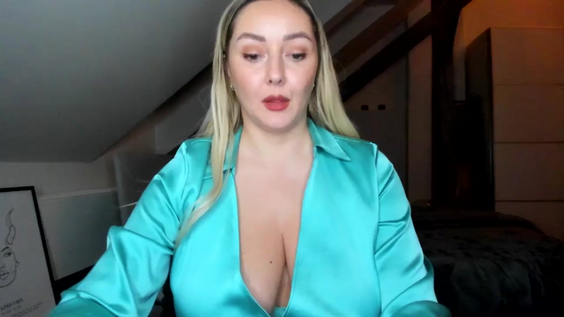 Gallery image thumbnail from Mi_Ha's myfreecams stream on, 12/29/2025, 22:18 image 9 of 20