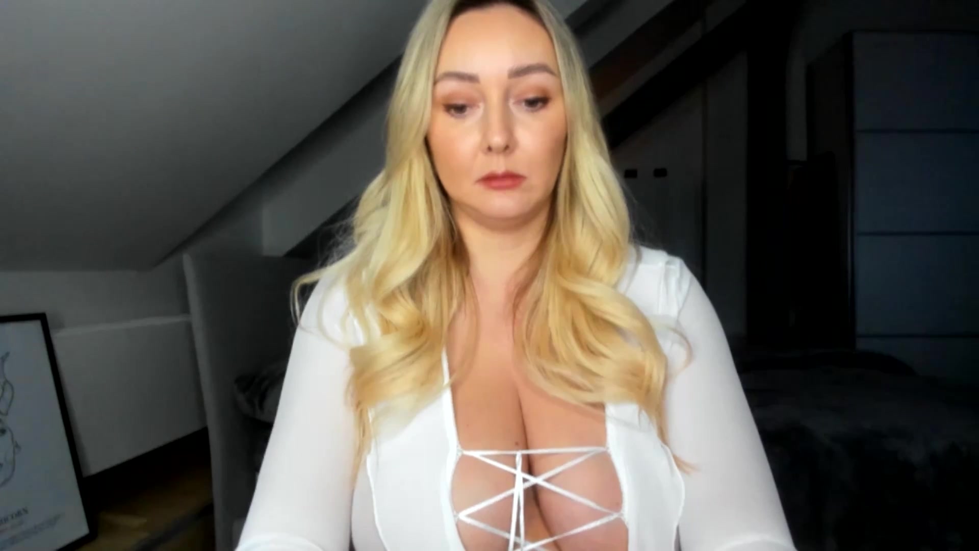 Gallery image thumbnail from Mi_Ha's myfreecams stream on, 12/30/2025, 14:48 image 11 of 20