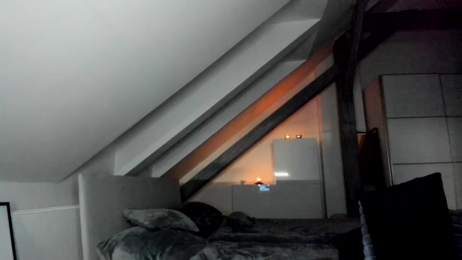 Gallery image thumbnail from Mi_Ha's myfreecams stream on, 12/31/2025, 18:02 image 14 of 20