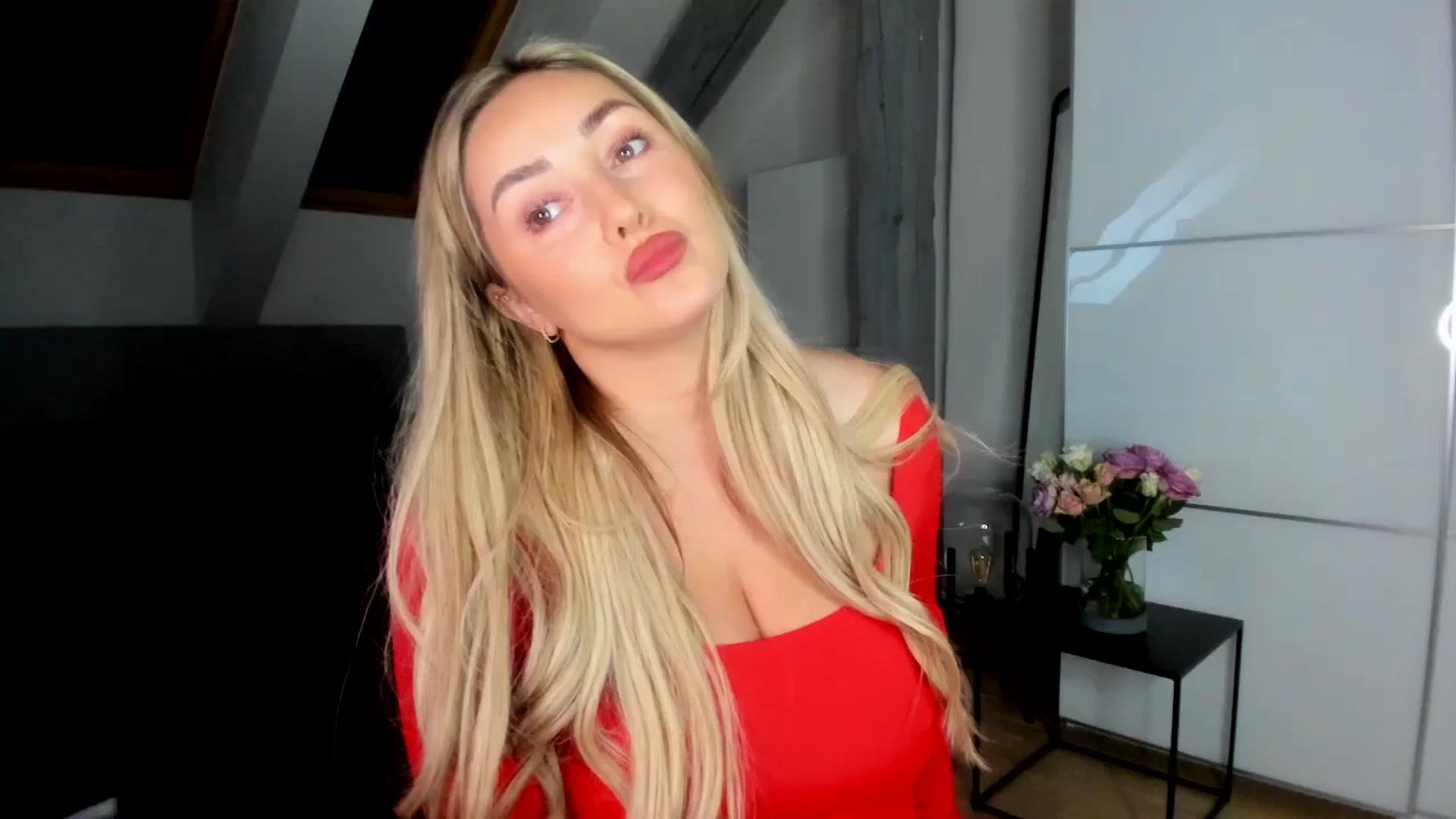 Gallery image thumbnail from Mi_Ha's myfreecams stream on, 02/01/2026, 15:51 image 1 of 20
