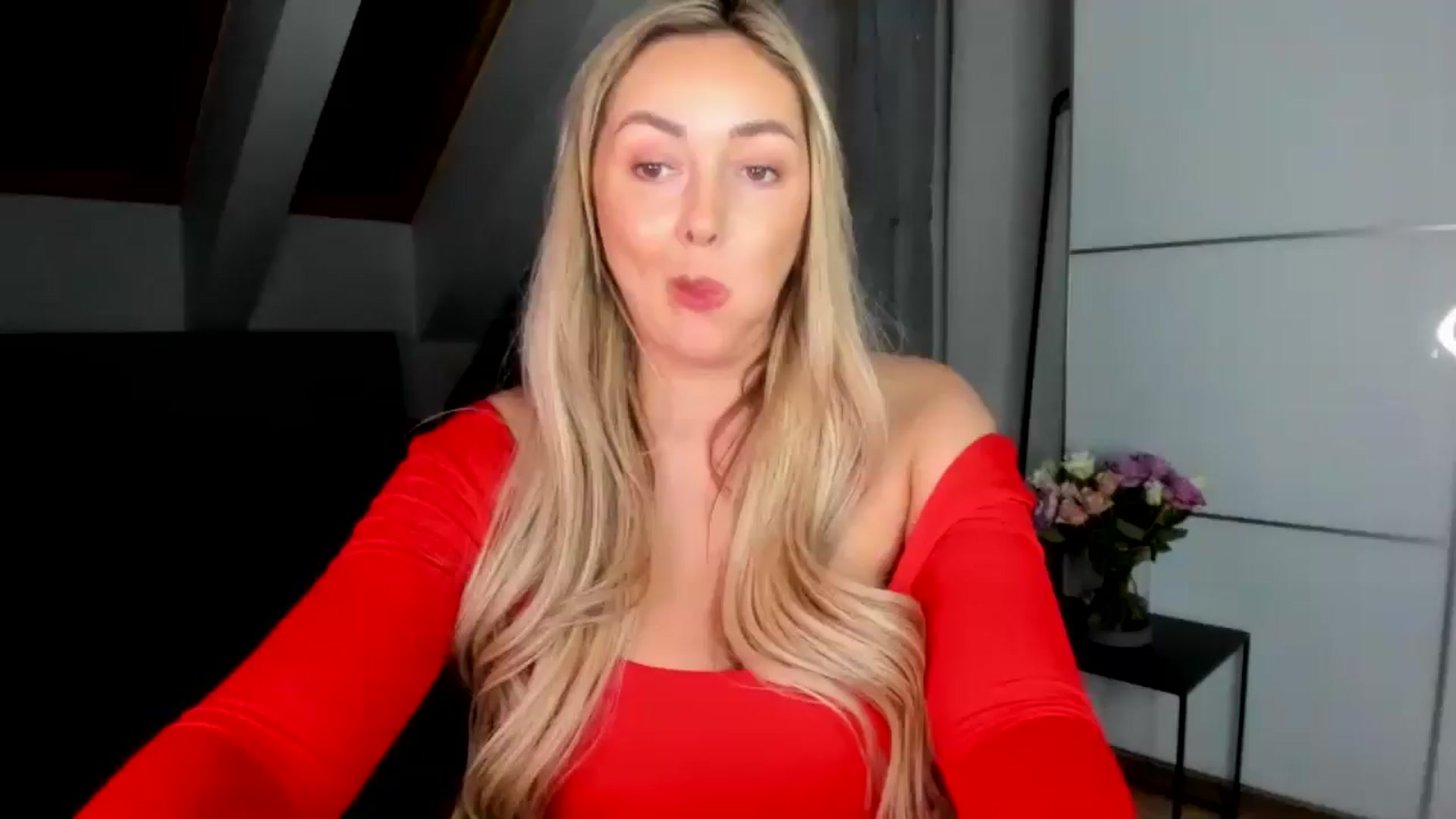 Gallery image thumbnail from Mi_Ha's myfreecams stream on, 02/01/2026, 16:52 image 18 of 20