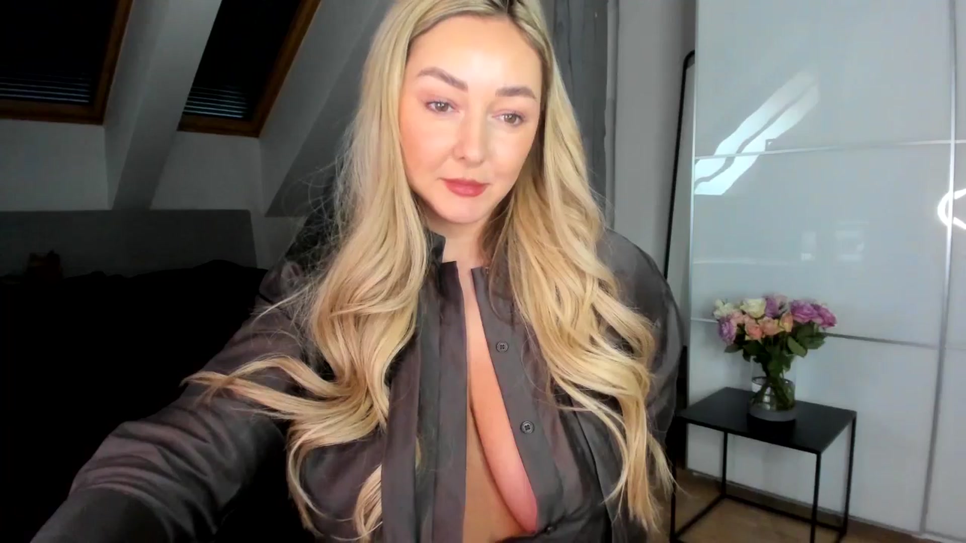 Gallery image thumbnail from Mi_Ha's myfreecams stream on, 02/02/2026, 12:35 image 16 of 20