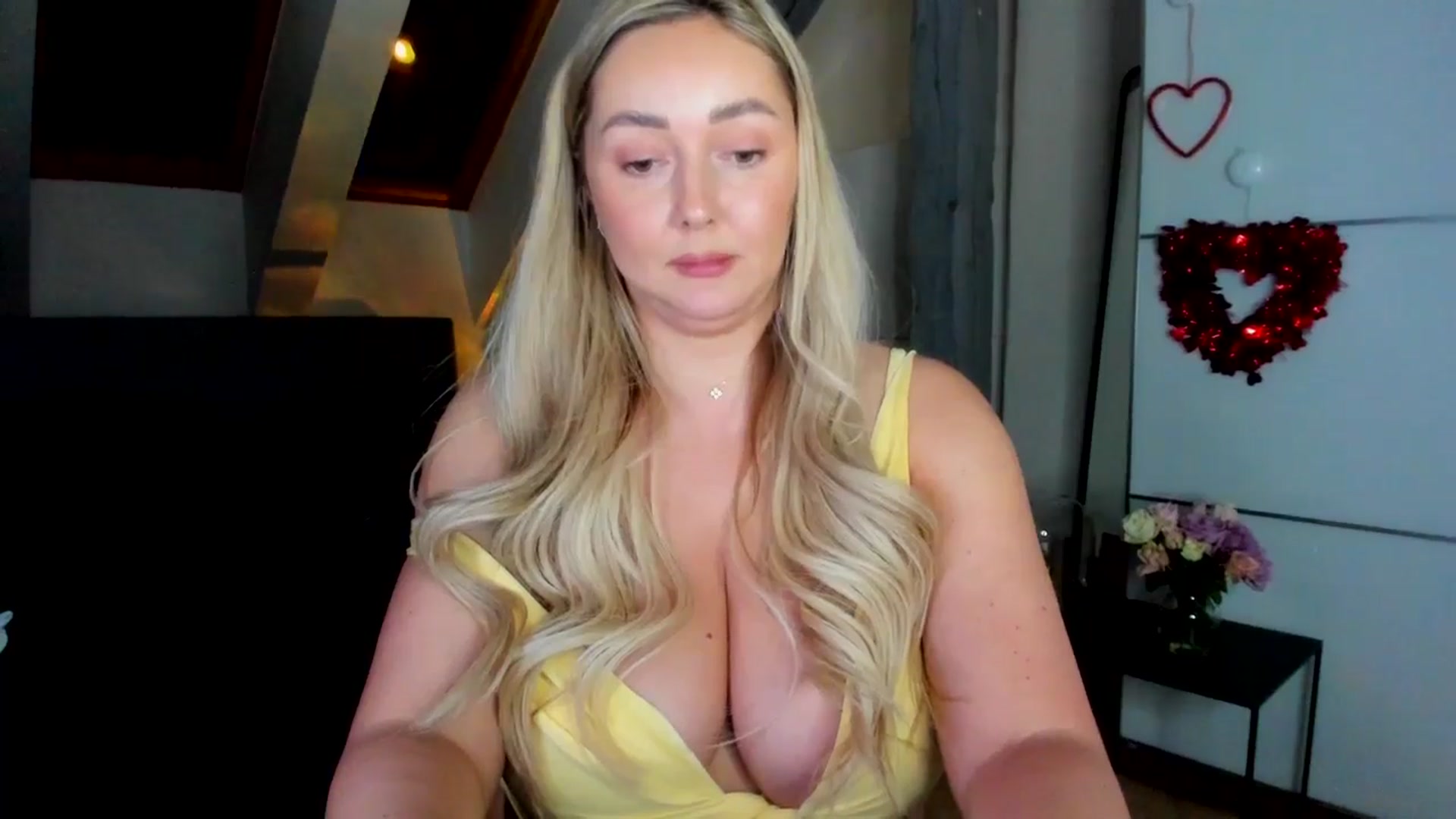 Gallery image thumbnail from Mi_Ha's myfreecams stream on, 02/04/2026, 17:39 image 20 of 20