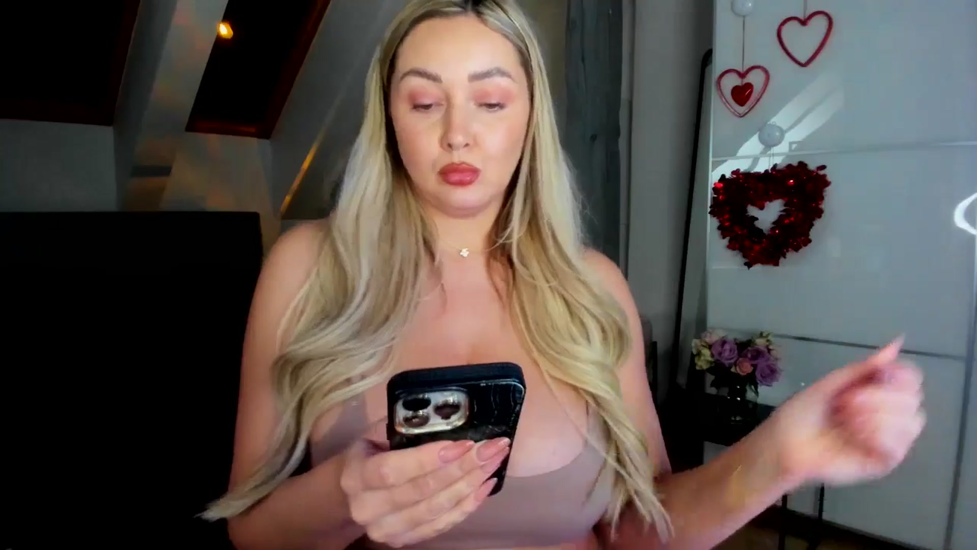 Gallery image thumbnail from Mi_Ha's myfreecams stream on, 02/05/2026, 14:05 image 20 of 20