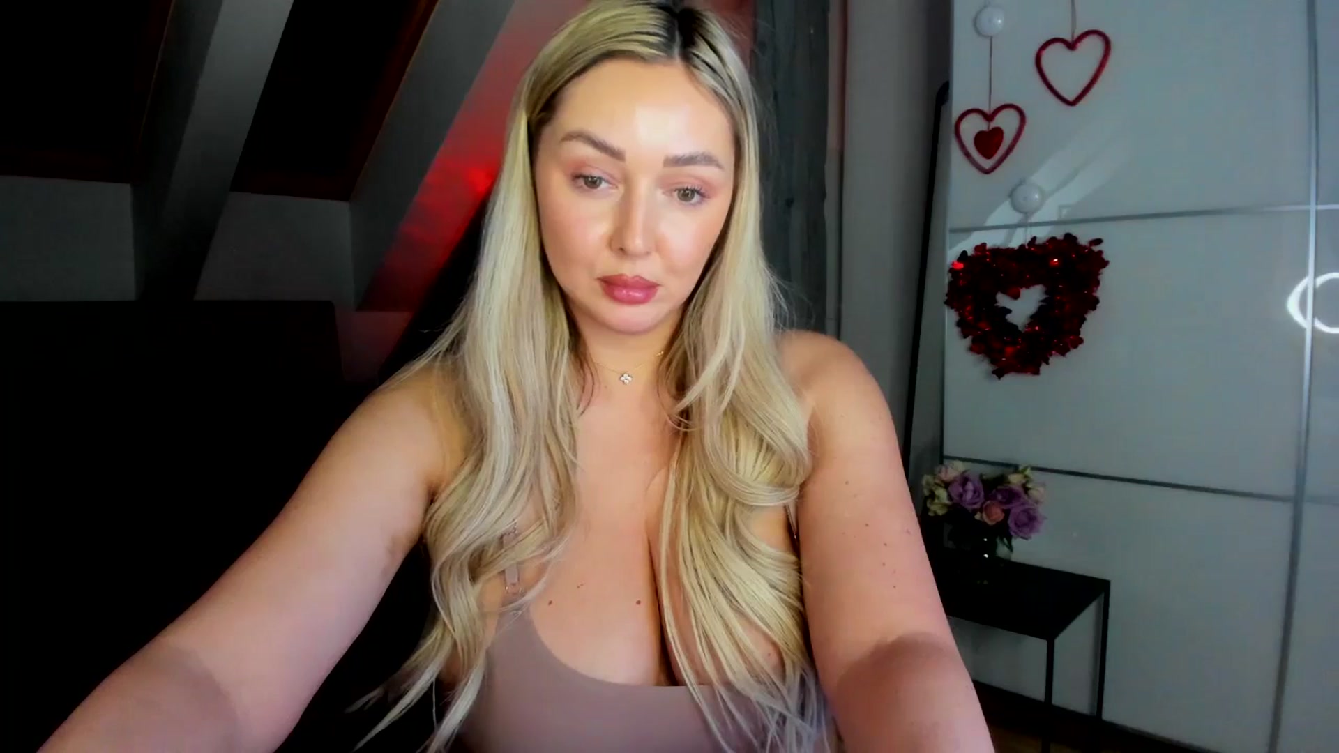 Gallery image thumbnail from Mi_Ha's myfreecams stream on, 02/05/2026, 16:48 image 7 of 20
