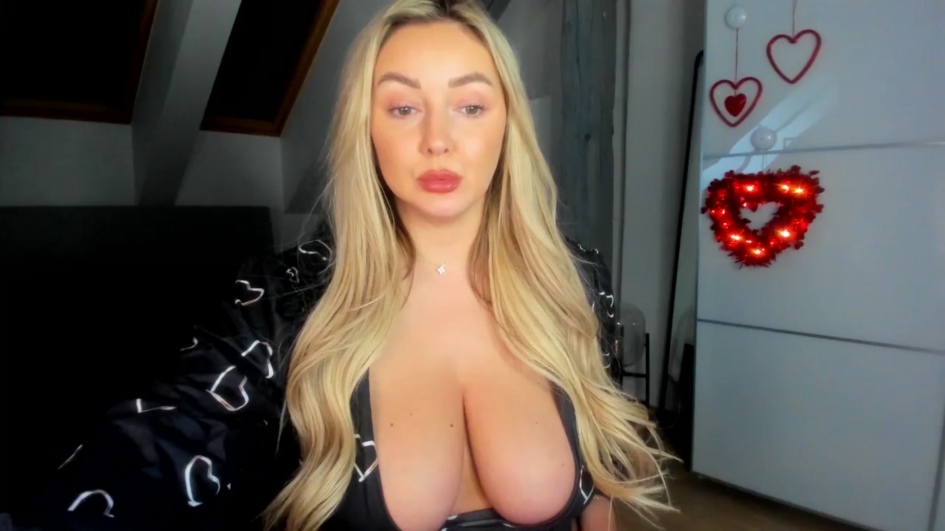 Gallery image thumbnail from Mi_Ha's myfreecams stream on, 02/07/2026, 14:24 image 15 of 20