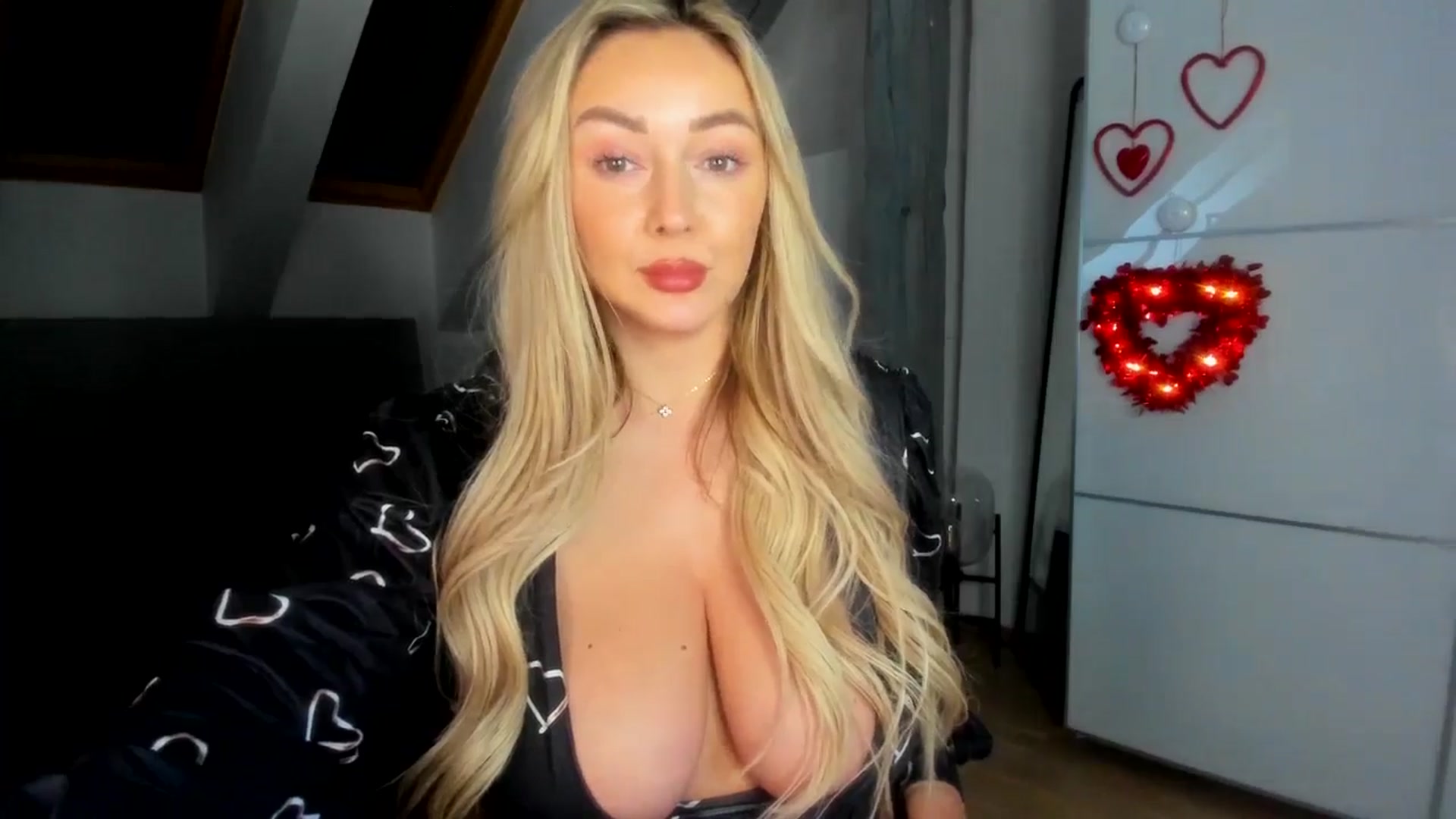 Gallery image thumbnail from Mi_Ha's myfreecams stream on, 02/07/2026, 14:24 image 14 of 20