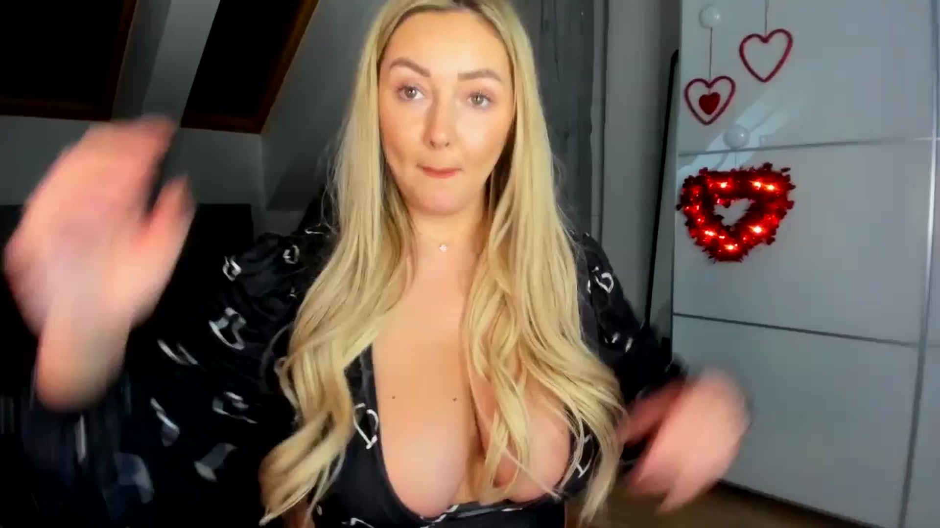 Gallery image thumbnail from Mi_Ha's myfreecams stream on, 02/07/2026, 16:24 image 1 of 20