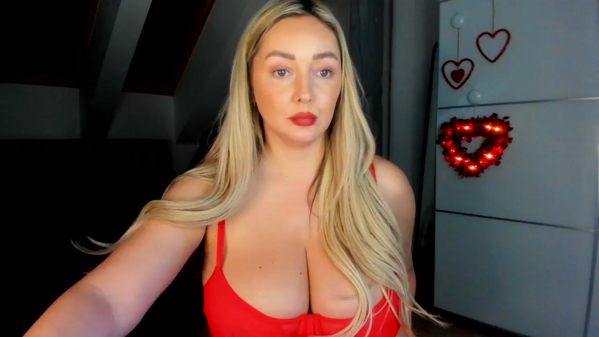 Gallery image thumbnail from Mi_Ha's myfreecams stream on, 02/08/2026, 16:37 image 17 of 20