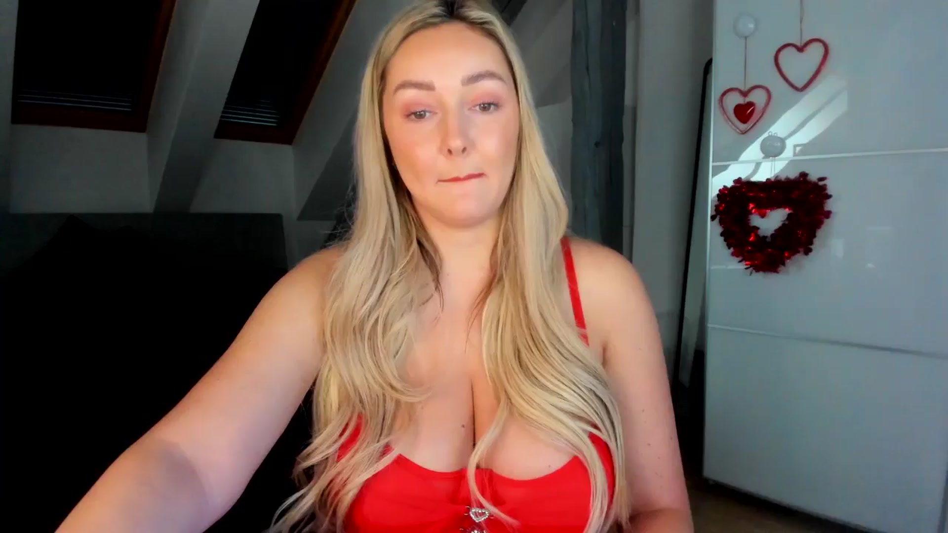 Gallery image thumbnail from Mi_Ha's myfreecams stream on, 02/08/2026, 16:37 image 3 of 20