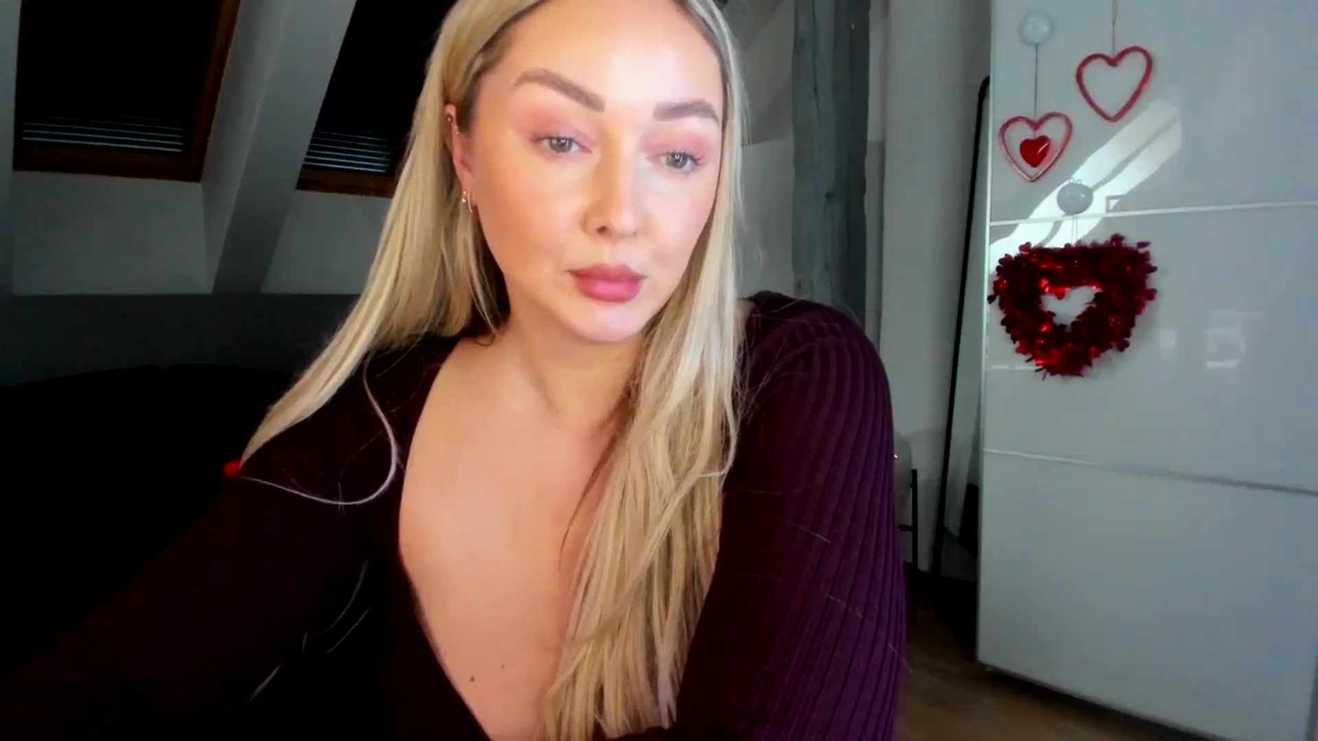 Gallery image thumbnail from Mi_Ha's myfreecams stream on, 02/09/2026, 13:06 image 12 of 20