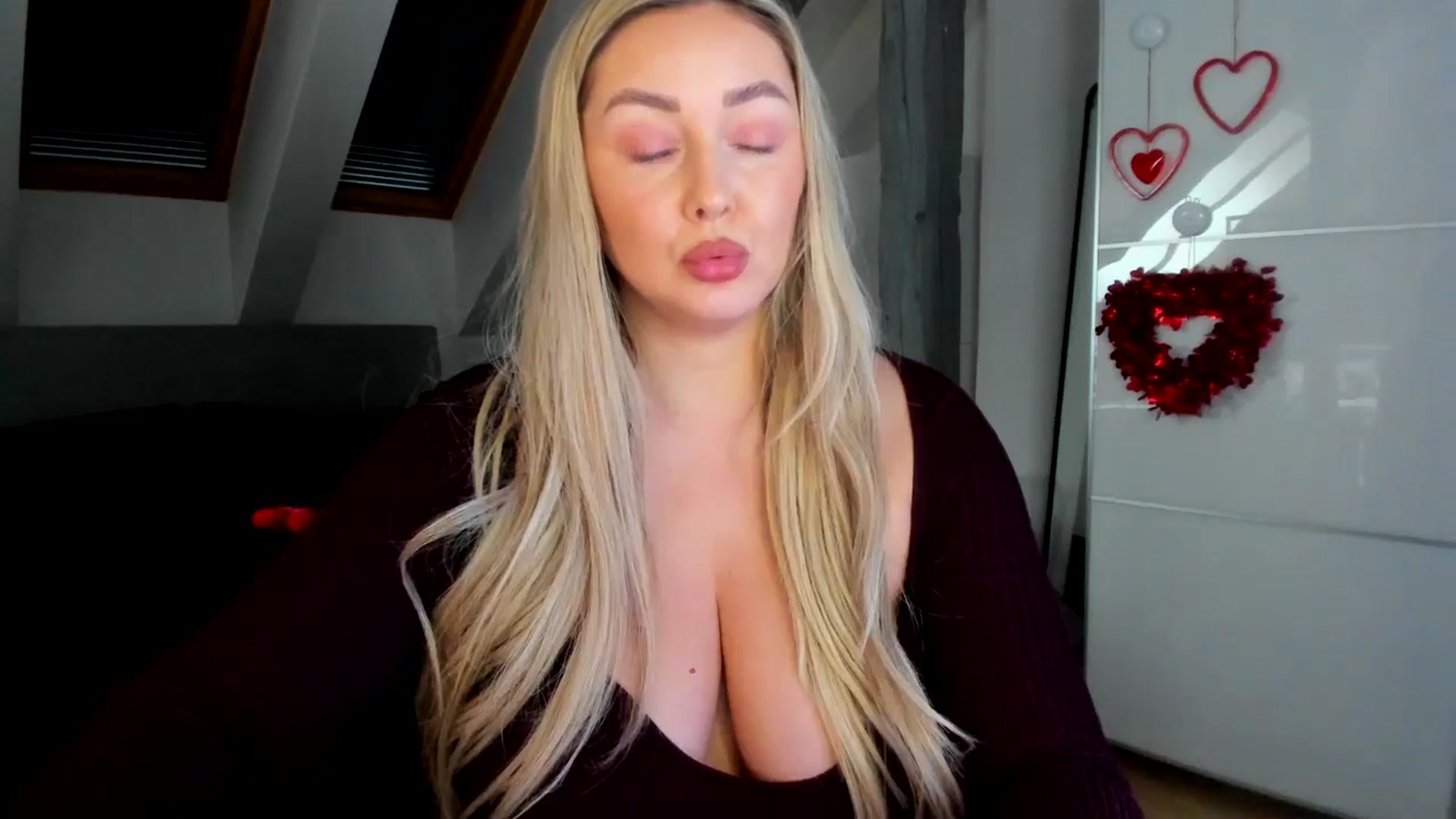 Gallery image thumbnail from Mi_Ha's myfreecams stream on, 02/09/2026, 13:55 image 4 of 20
