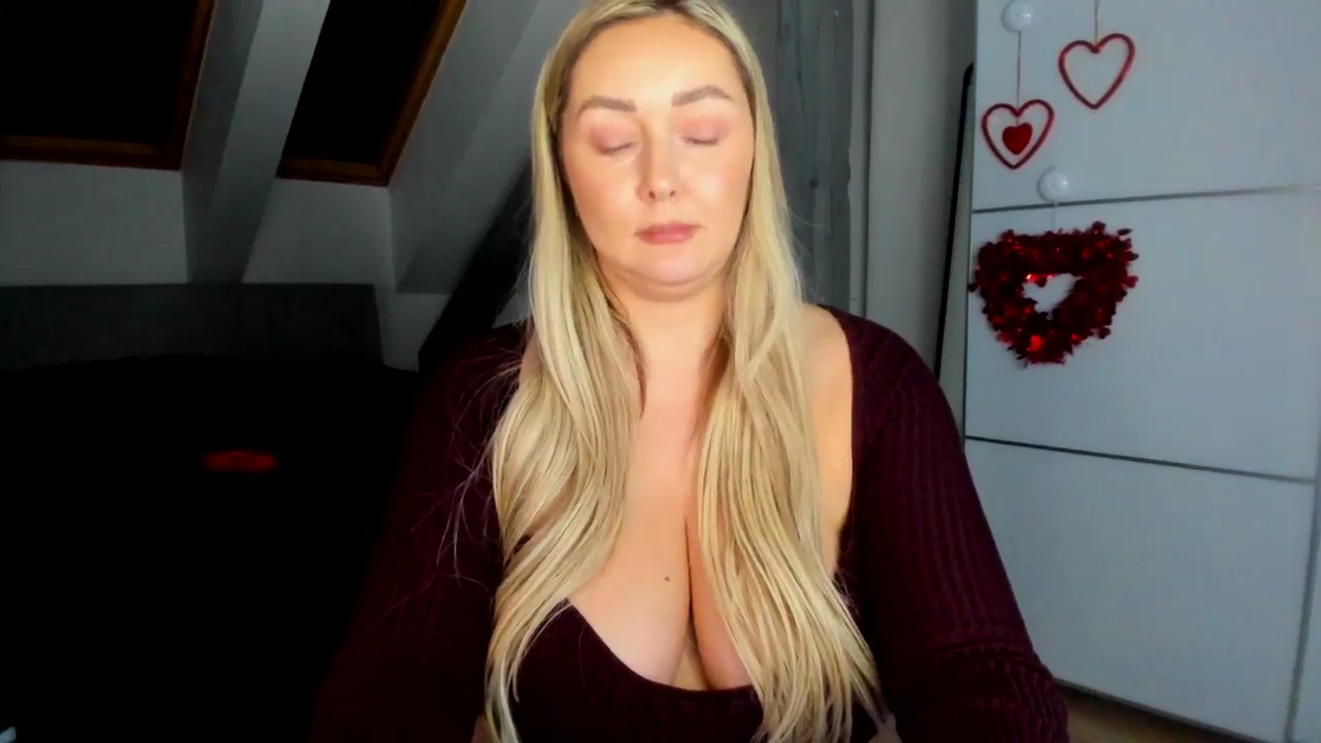 Gallery image thumbnail from Mi_Ha's myfreecams stream on, 02/09/2026, 16:49 image 17 of 20