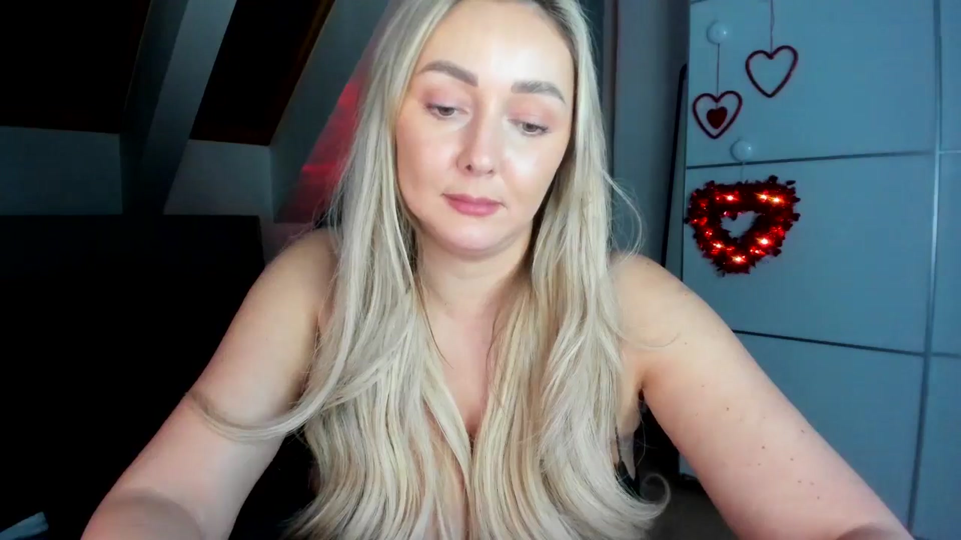 Gallery image thumbnail from Mi_Ha's myfreecams stream on, 02/10/2026, 16:55 image 19 of 20