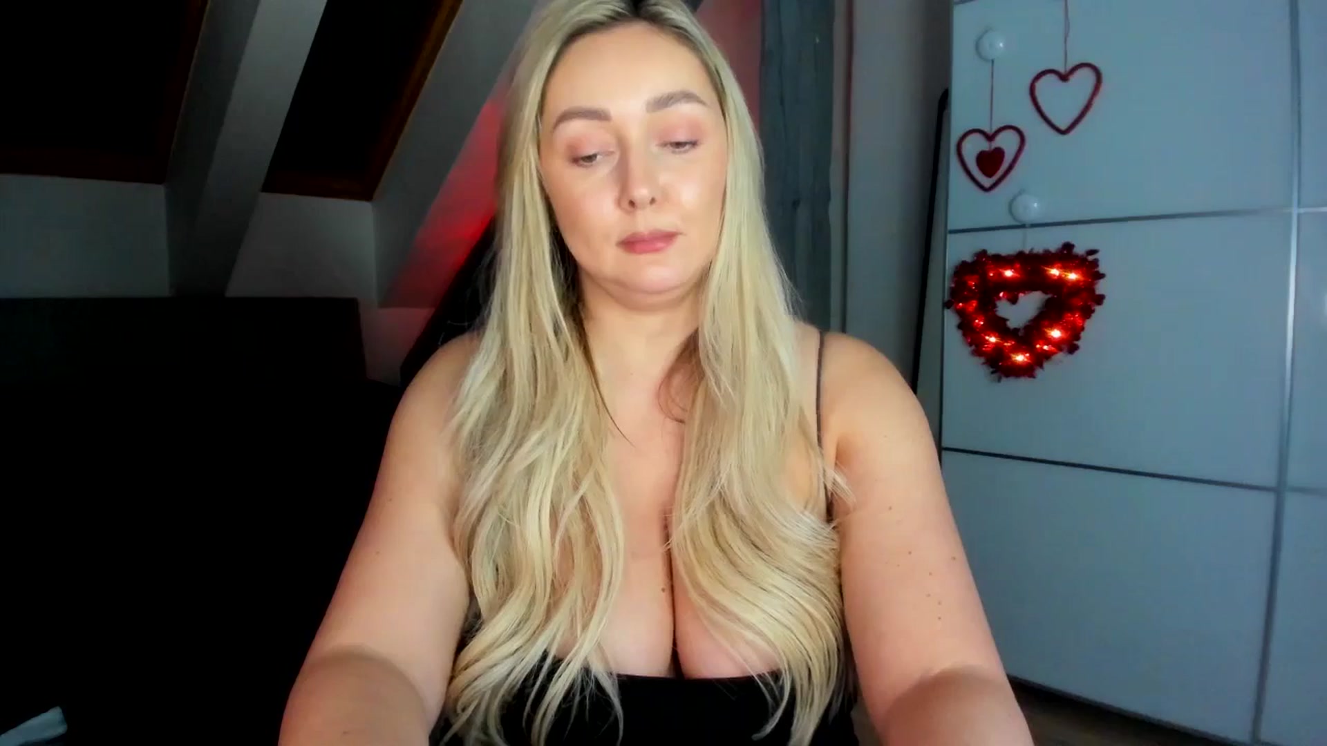 Gallery image thumbnail from Mi_Ha's myfreecams stream on, 02/10/2026, 16:55 image 9 of 20