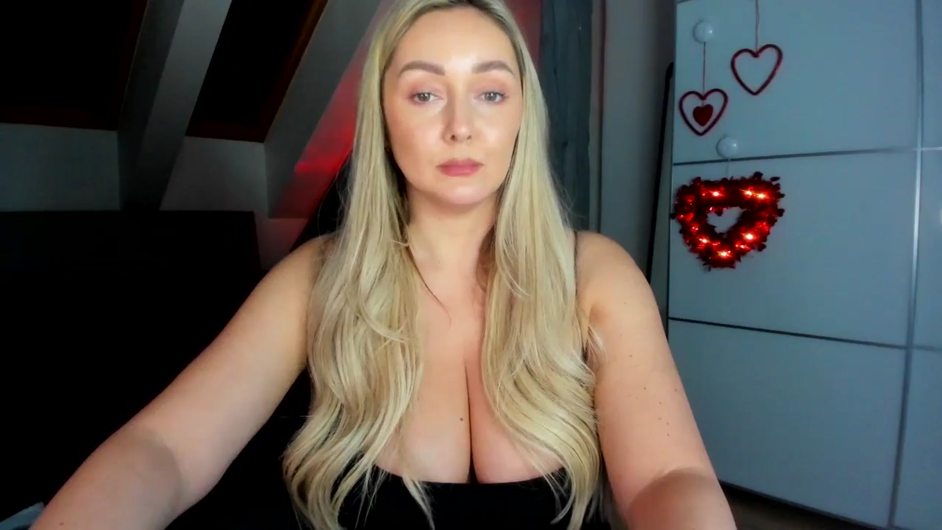 Gallery image thumbnail from Mi_Ha's myfreecams stream on, 02/10/2026, 16:55 image 3 of 20