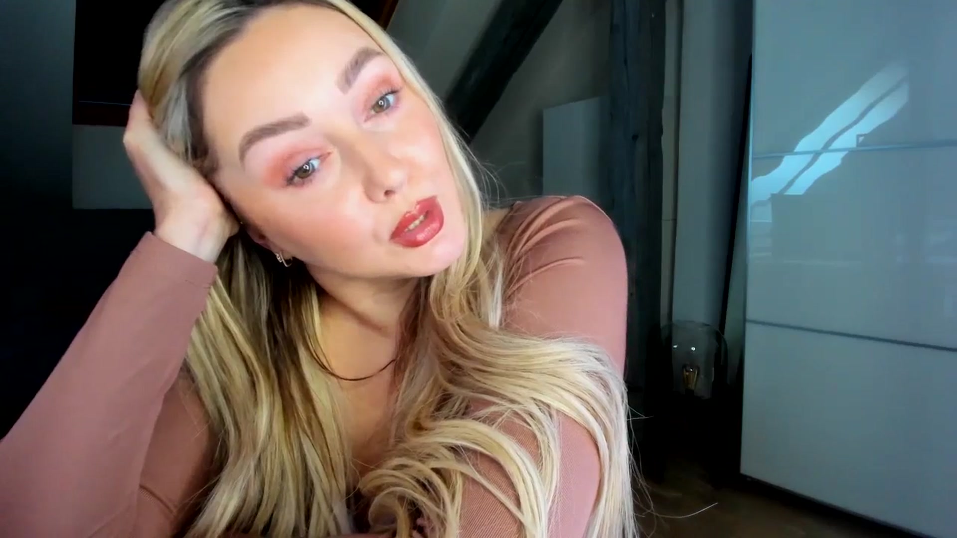 Gallery image thumbnail from Mi_Ha's myfreecams stream on, 02/20/2026, 14:39 image 13 of 20