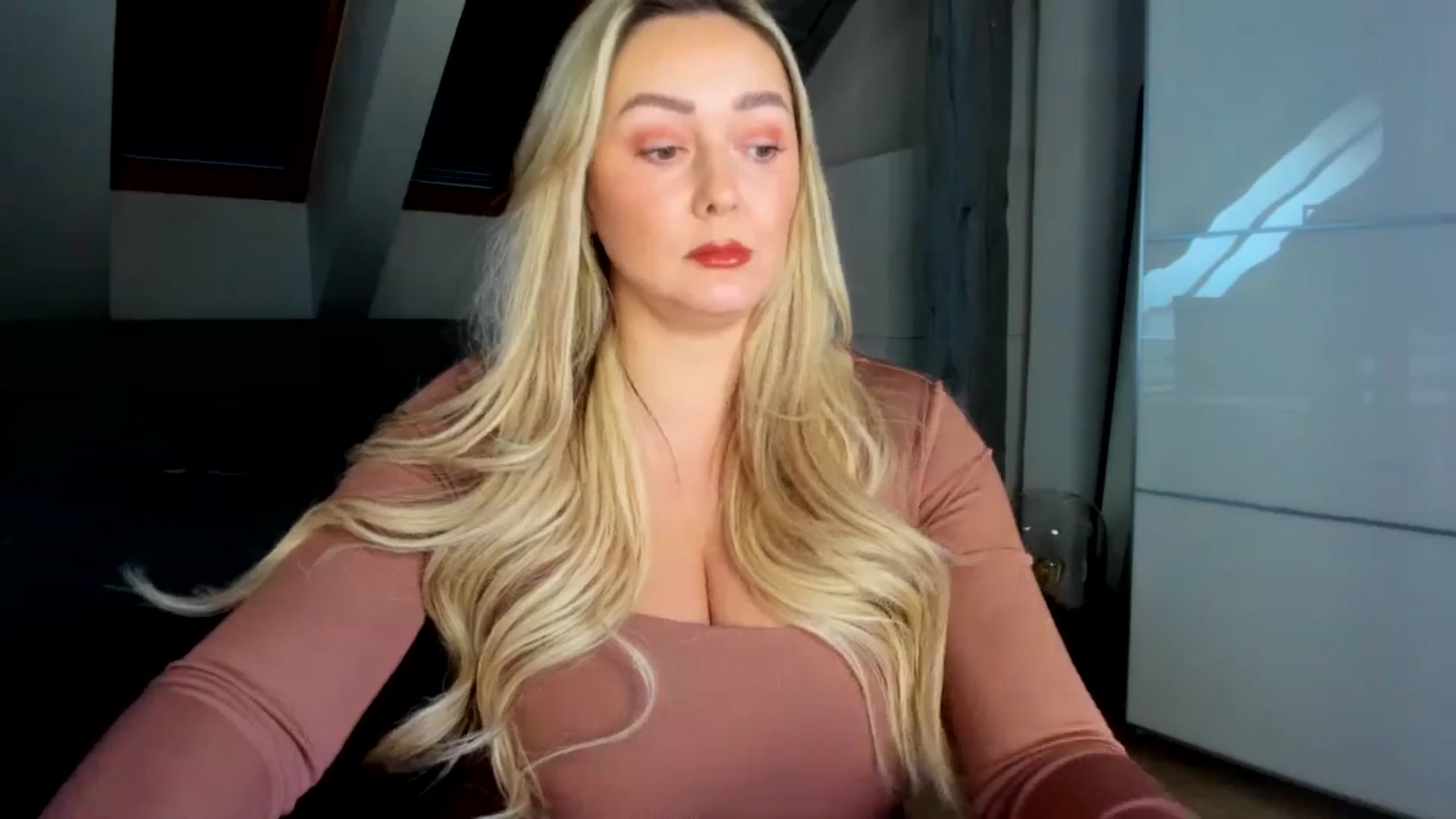 Gallery image thumbnail from Mi_Ha's myfreecams stream on, 02/20/2026, 14:39 image 15 of 20