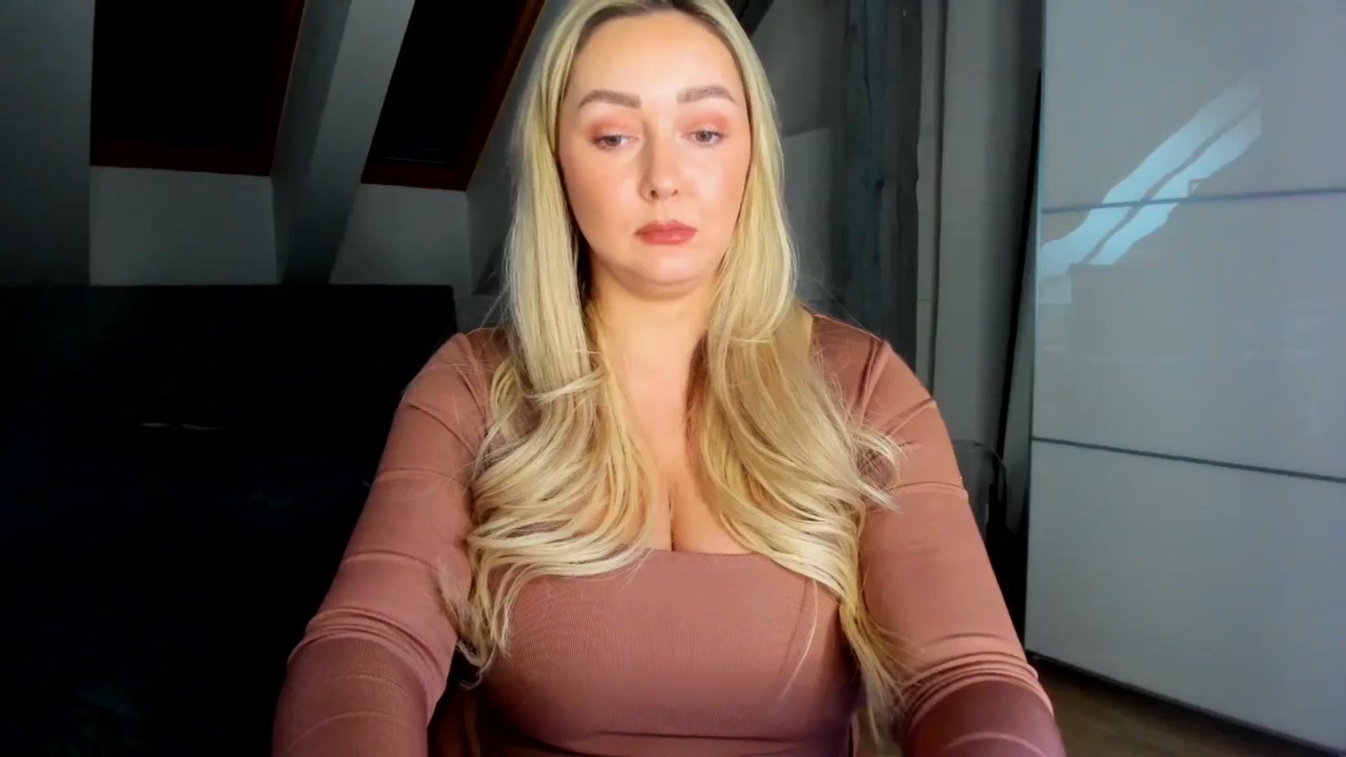 Gallery image thumbnail from Mi_Ha's myfreecams stream on, 02/20/2026, 16:11 image 12 of 20
