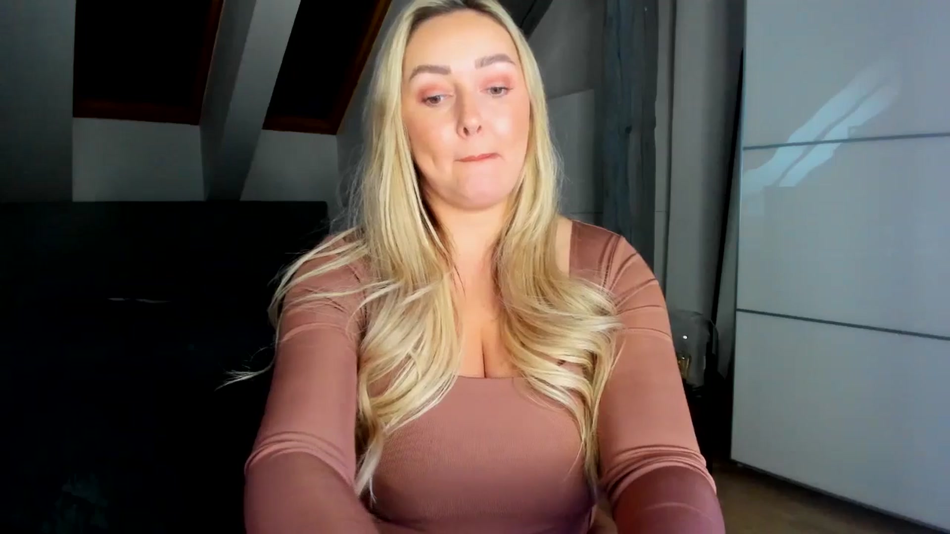 Gallery image thumbnail from Mi_Ha's myfreecams stream on, 02/20/2026, 16:11 image 20 of 20