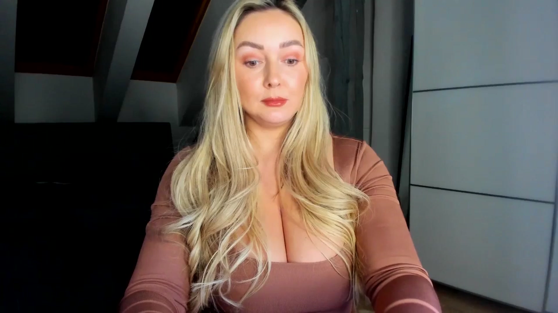 Gallery image thumbnail from Mi_Ha's myfreecams stream on, 02/20/2026, 16:44 image 14 of 20