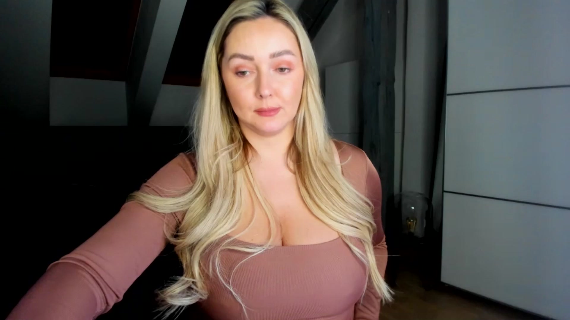 Gallery image thumbnail from Mi_Ha's myfreecams stream on, 02/20/2026, 19:21 image 19 of 20