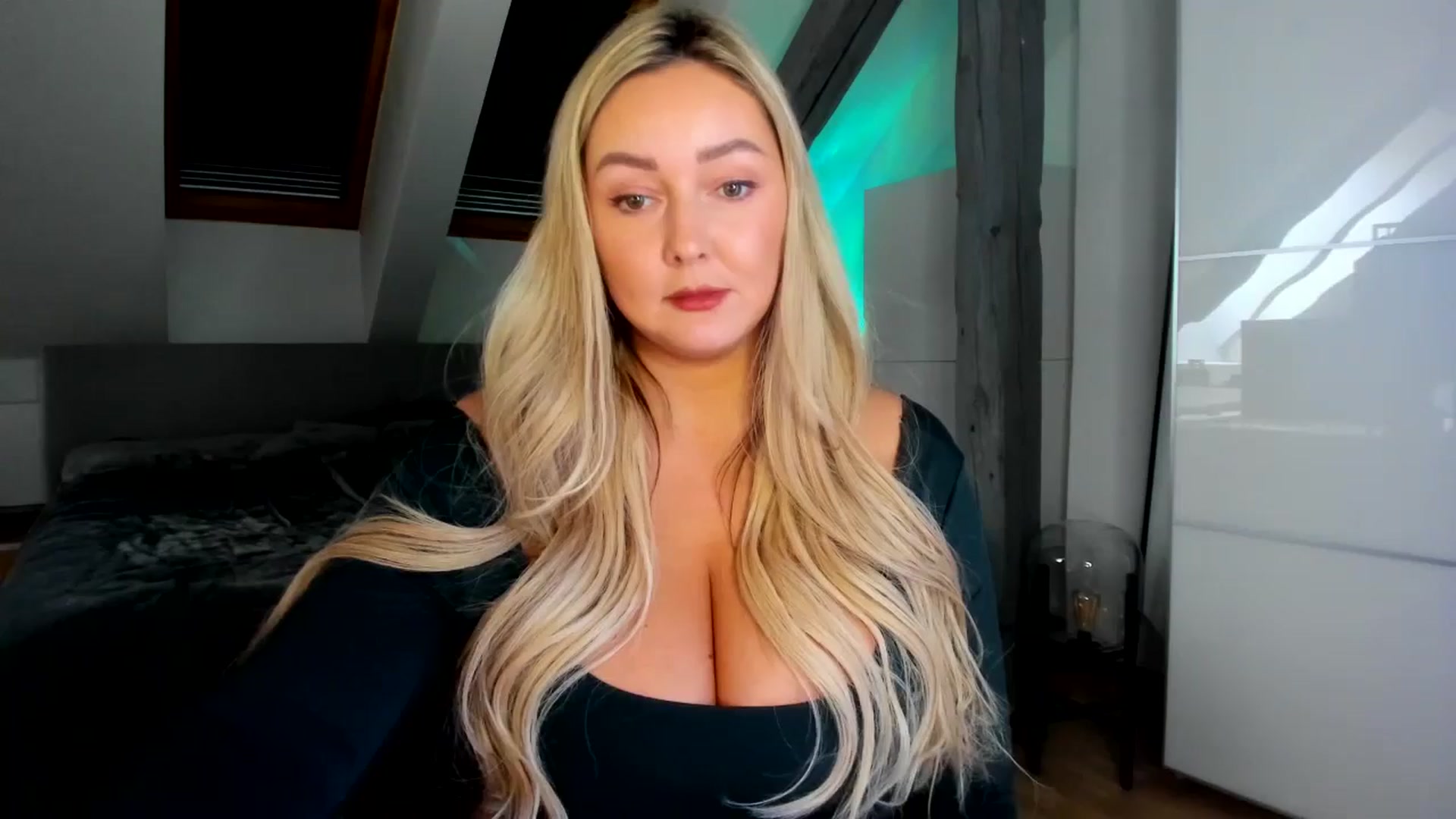 Gallery image thumbnail from Mi_Ha's myfreecams stream on, 02/24/2026, 13:30 image 15 of 20