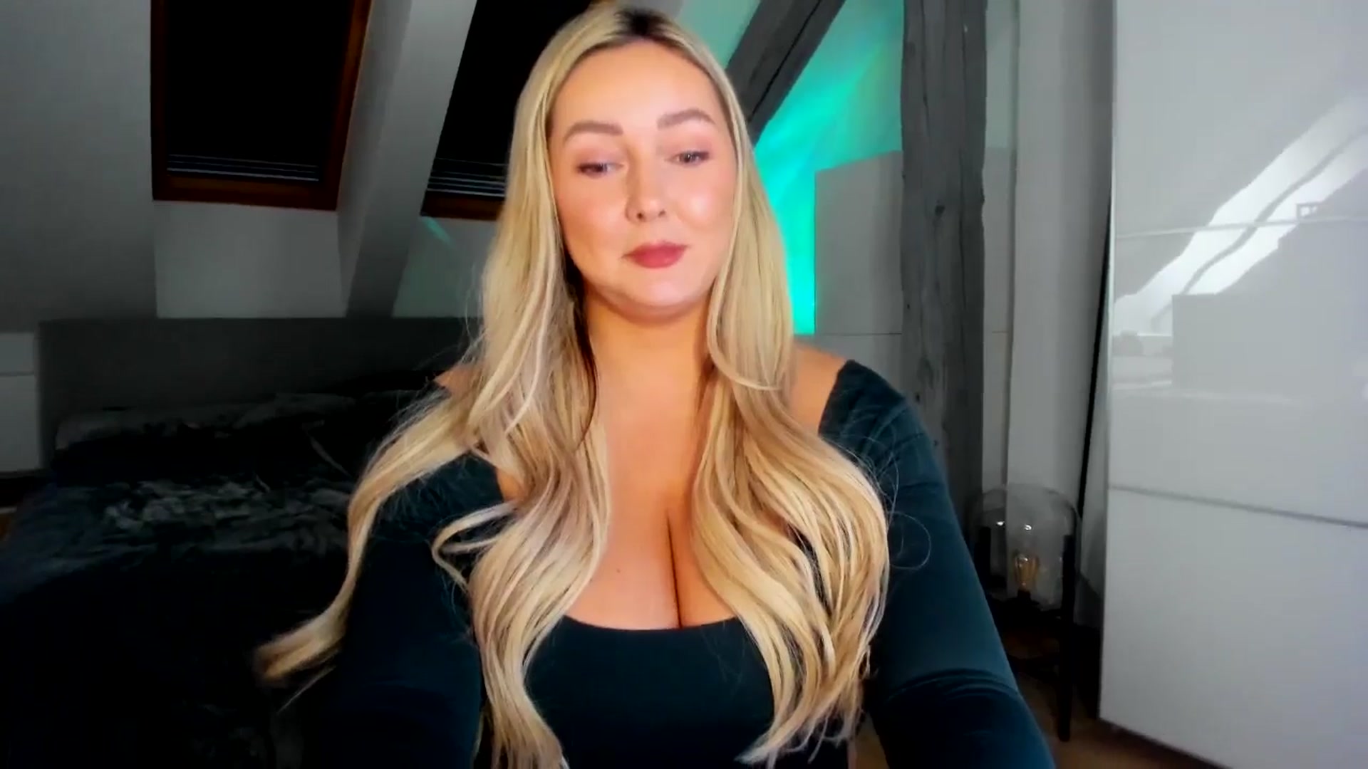 Gallery image thumbnail from Mi_Ha's myfreecams stream on, 02/24/2026, 16:14 image 2 of 20