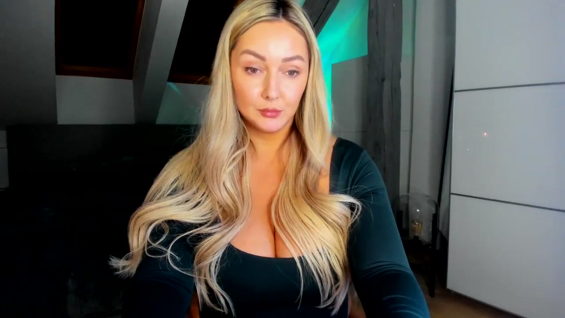 Gallery image thumbnail from Mi_Ha's myfreecams stream on, 02/24/2026, 18:06 image 15 of 20