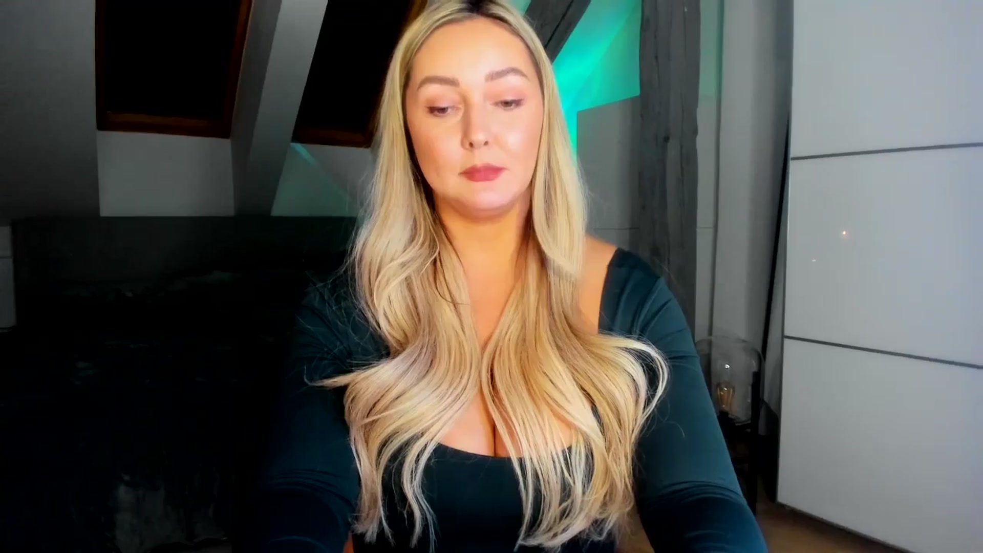 Gallery image thumbnail from Mi_Ha's myfreecams stream on, 02/24/2026, 18:06 image 17 of 20